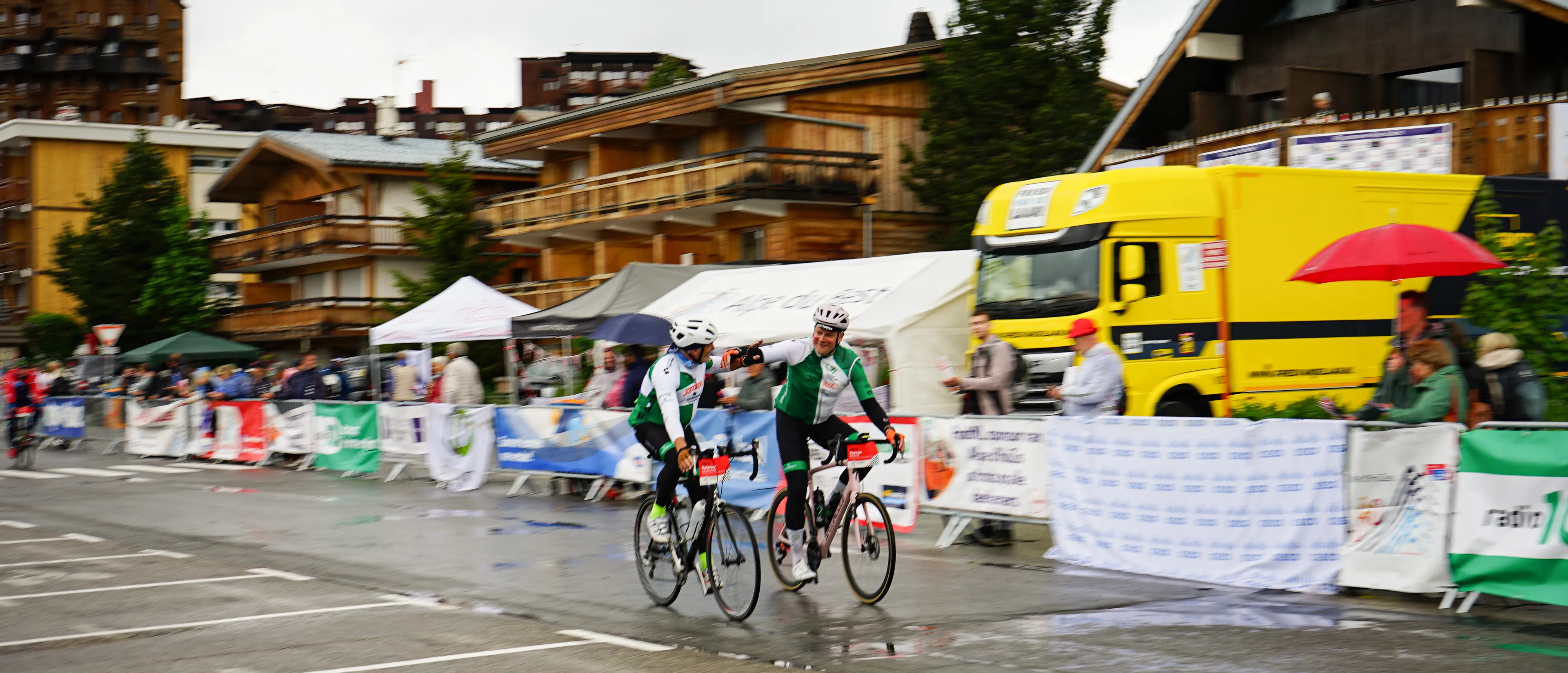 Radio 10 support Alpe d'HuZes