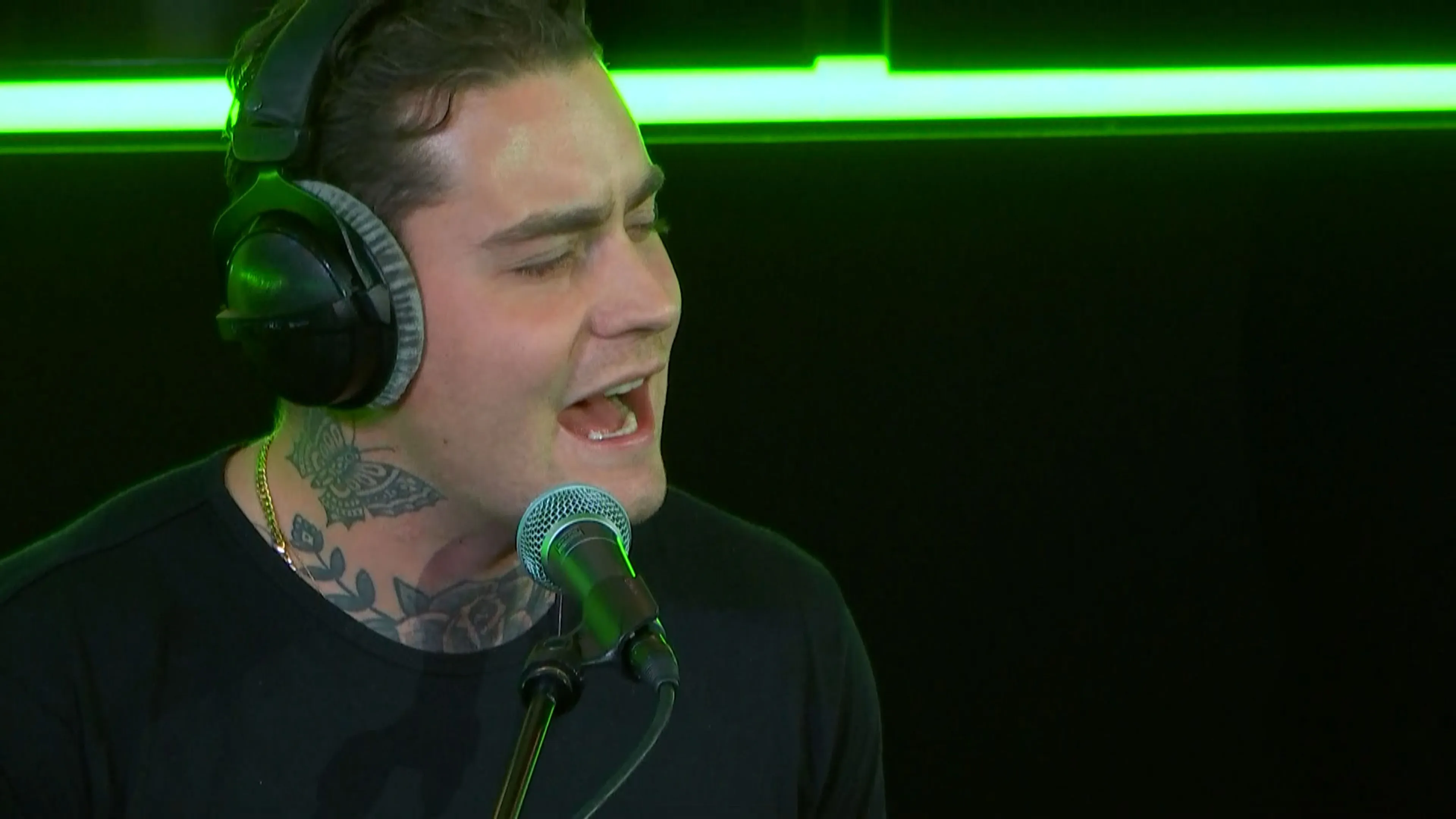 Hold on! Hou je vast voor dit live-optreden van Douwe Bob