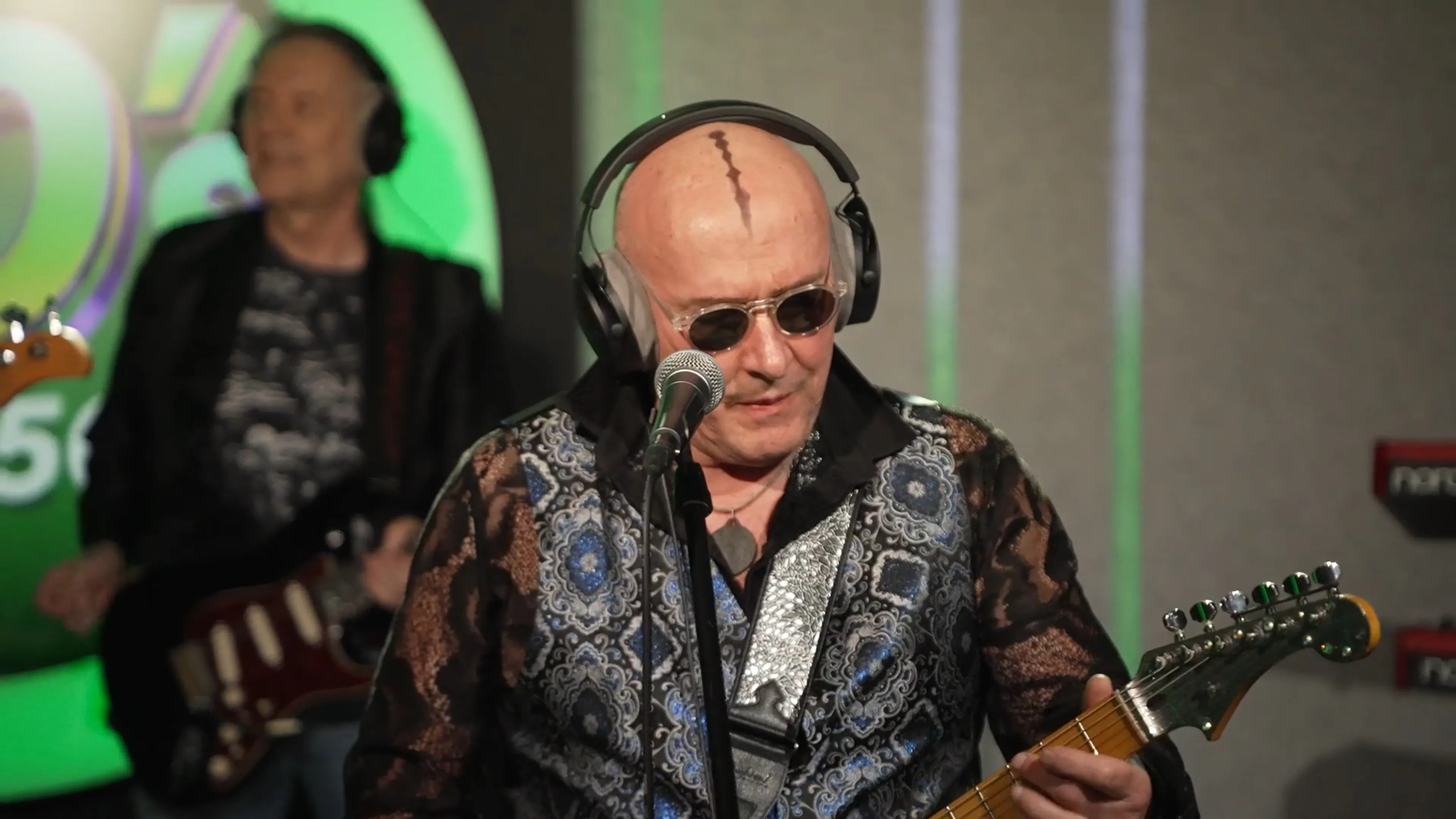 Alides Hidding live met Endless Road bij Radio 10