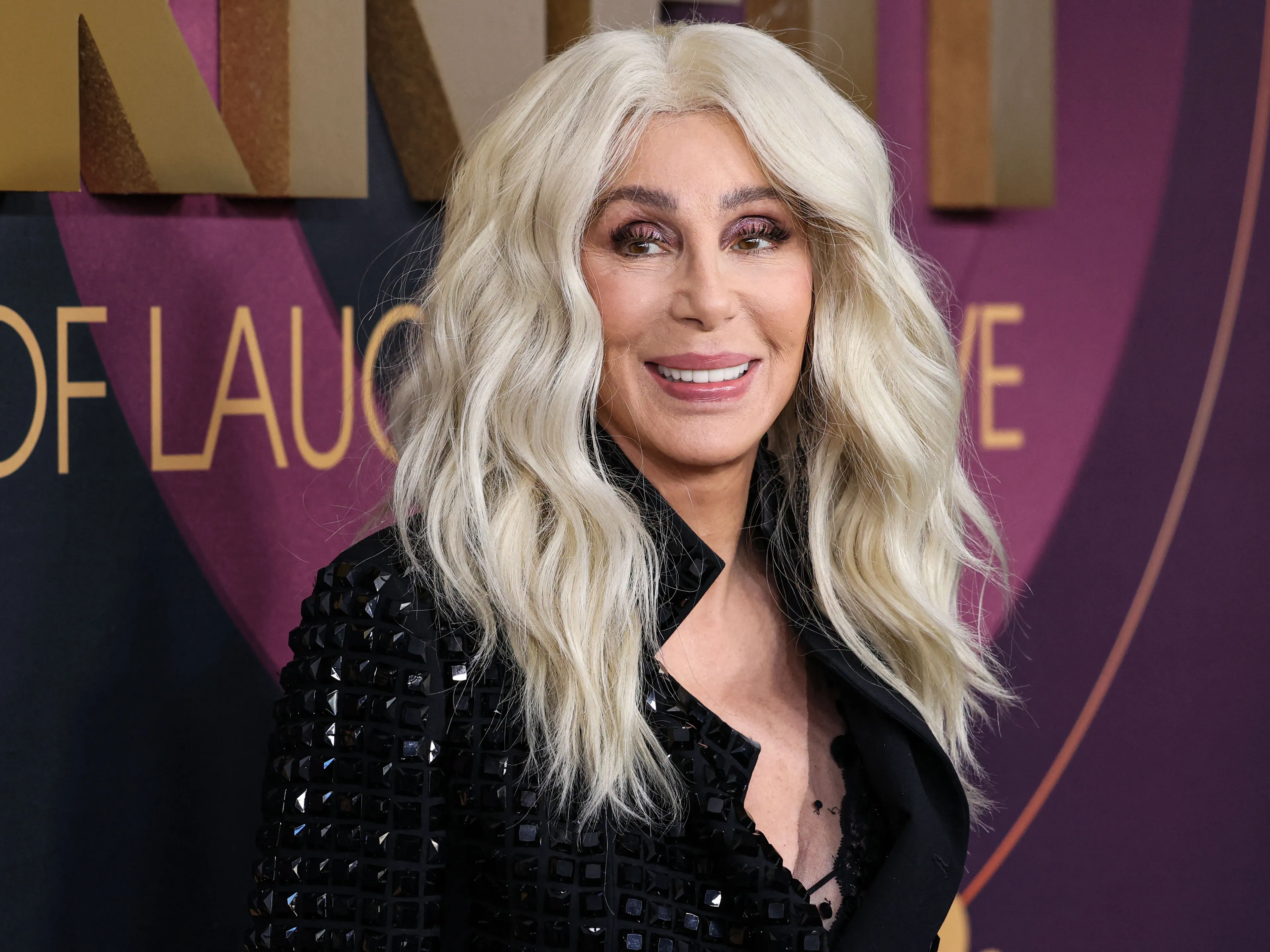 Do you believe it?! Cher brengt nieuwe muziek uit. 🎵