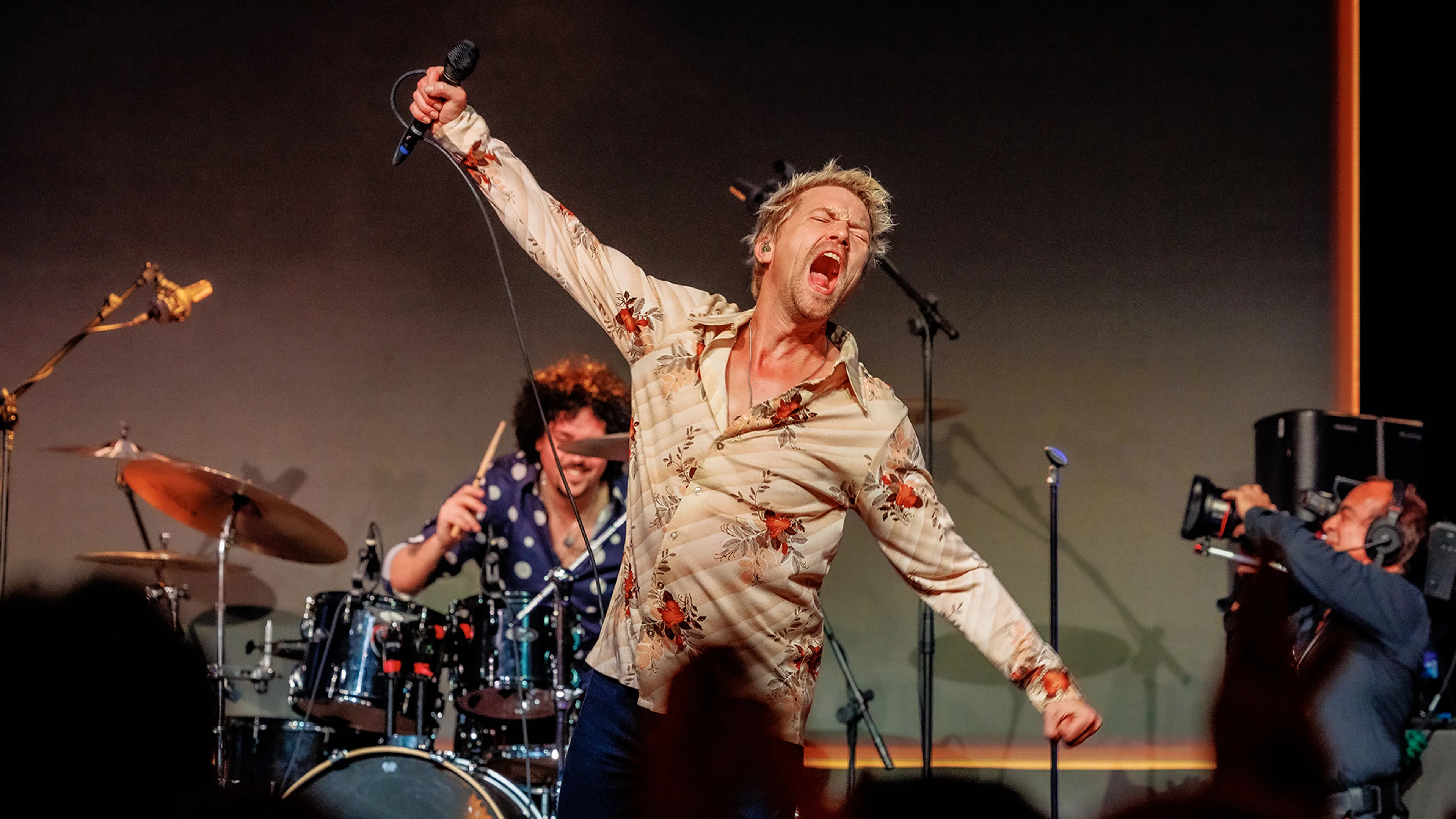 Tributeband Starman eert David Bowie tien jaar na zijn dood met show in AFAS Live