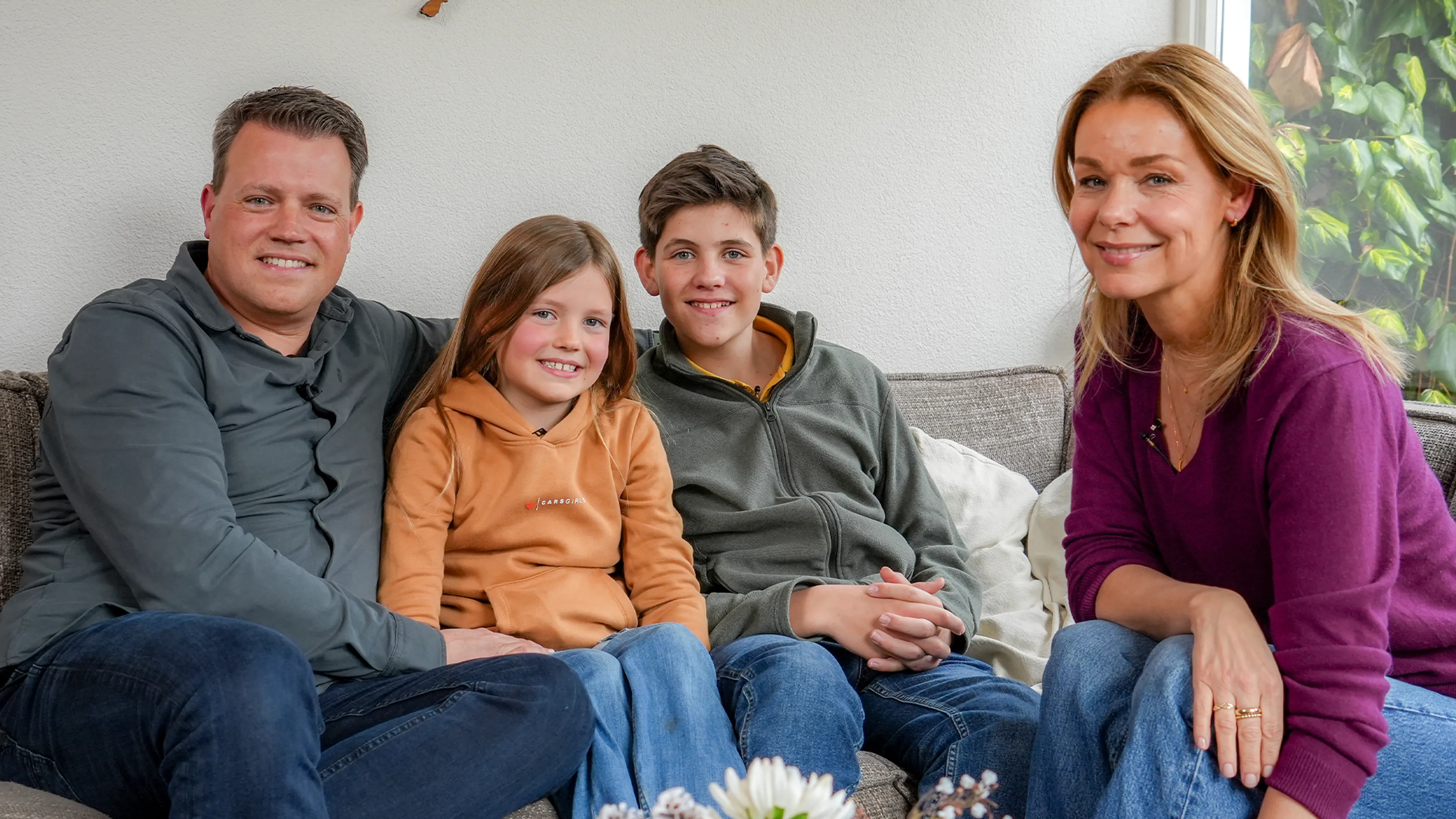 Twan (12) en Anouk (8) doen mee aan Alpe d'HuZes voor hun moeder Yvette