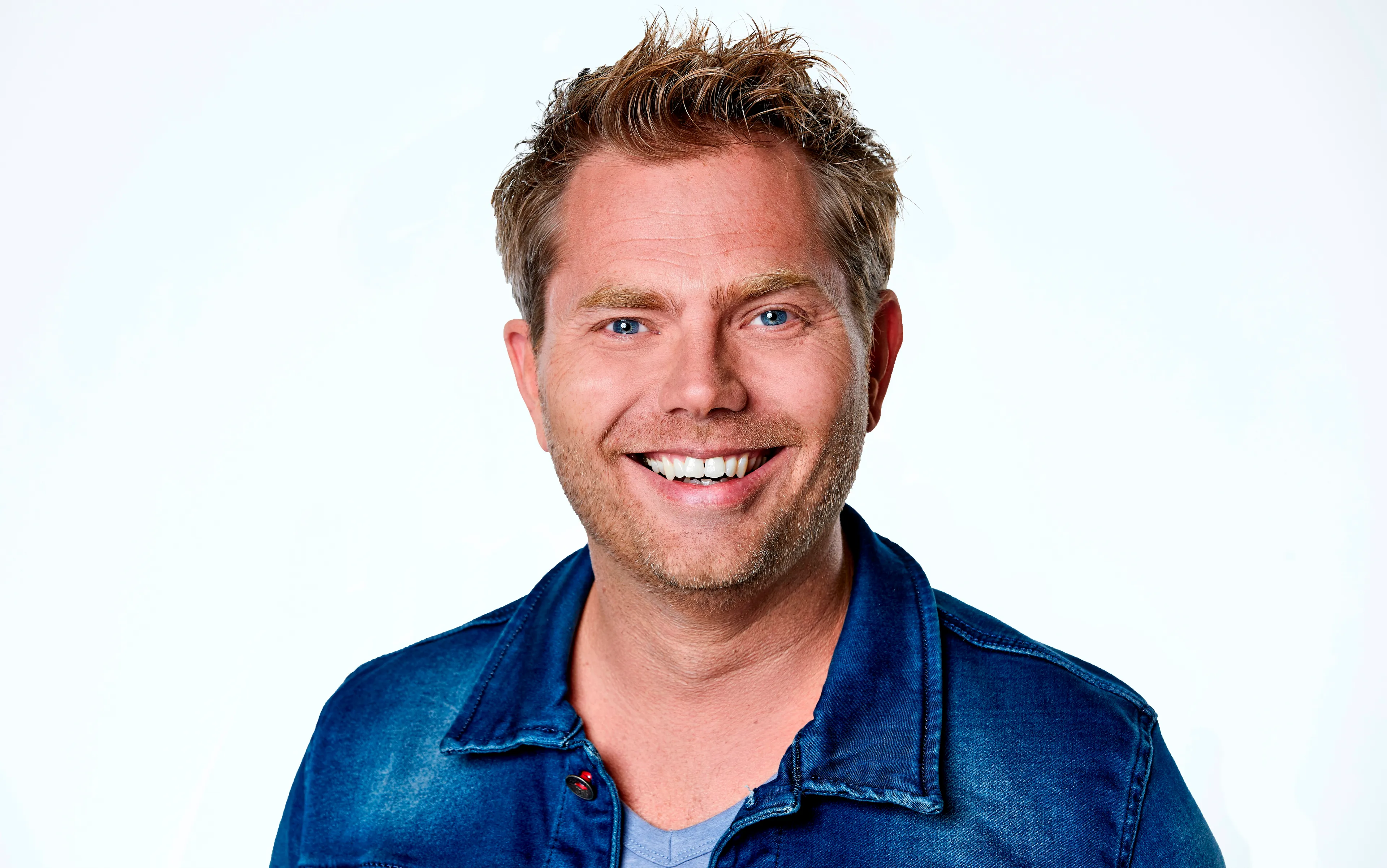 Test je kennis over nummer 1-hits met de Radio 10 Muziekquiz en win een speaker!
