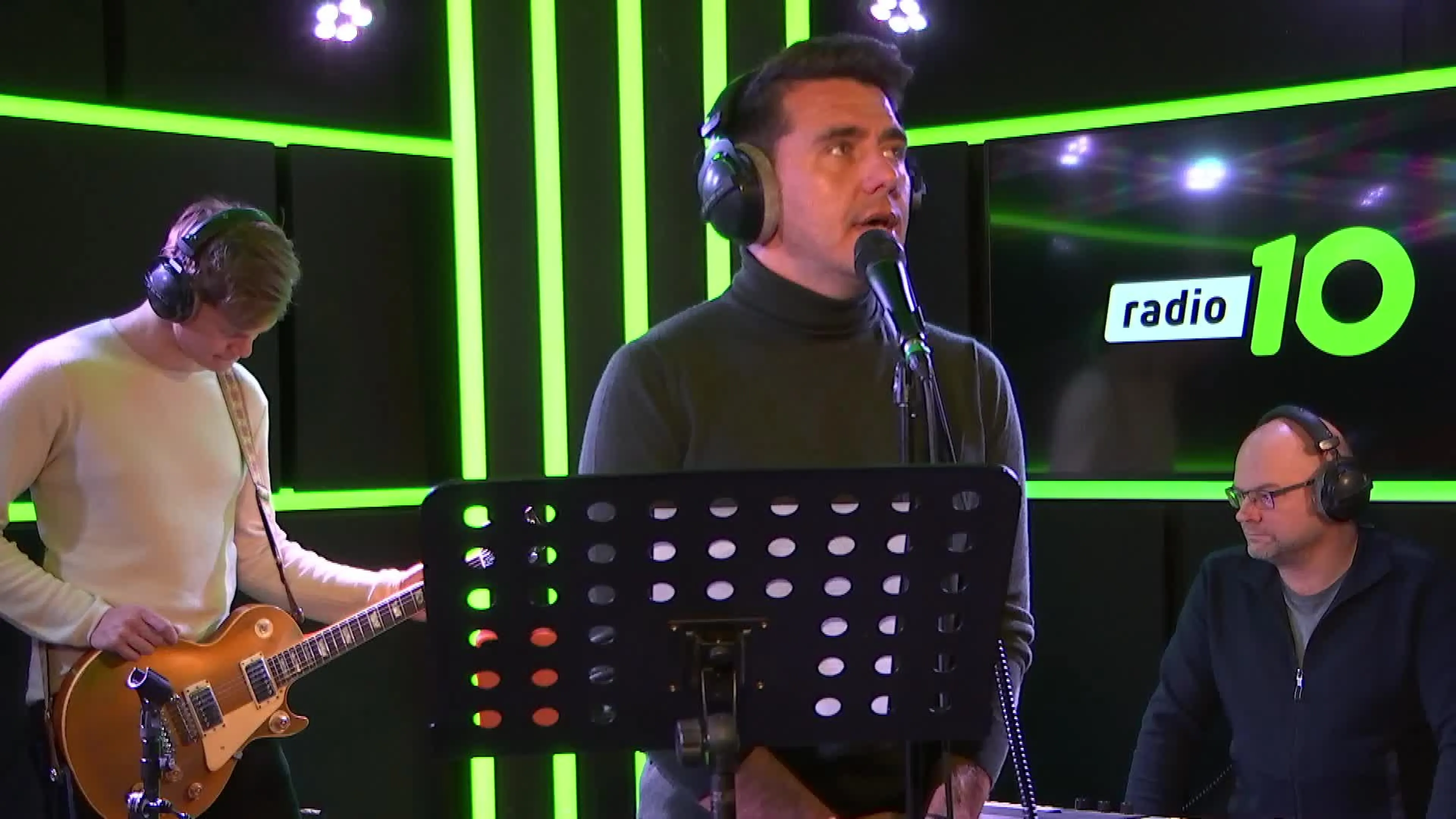 Jan Smit geeft een primeur over Beste Zangers van Nederland en vertelt over Rob de Nijs