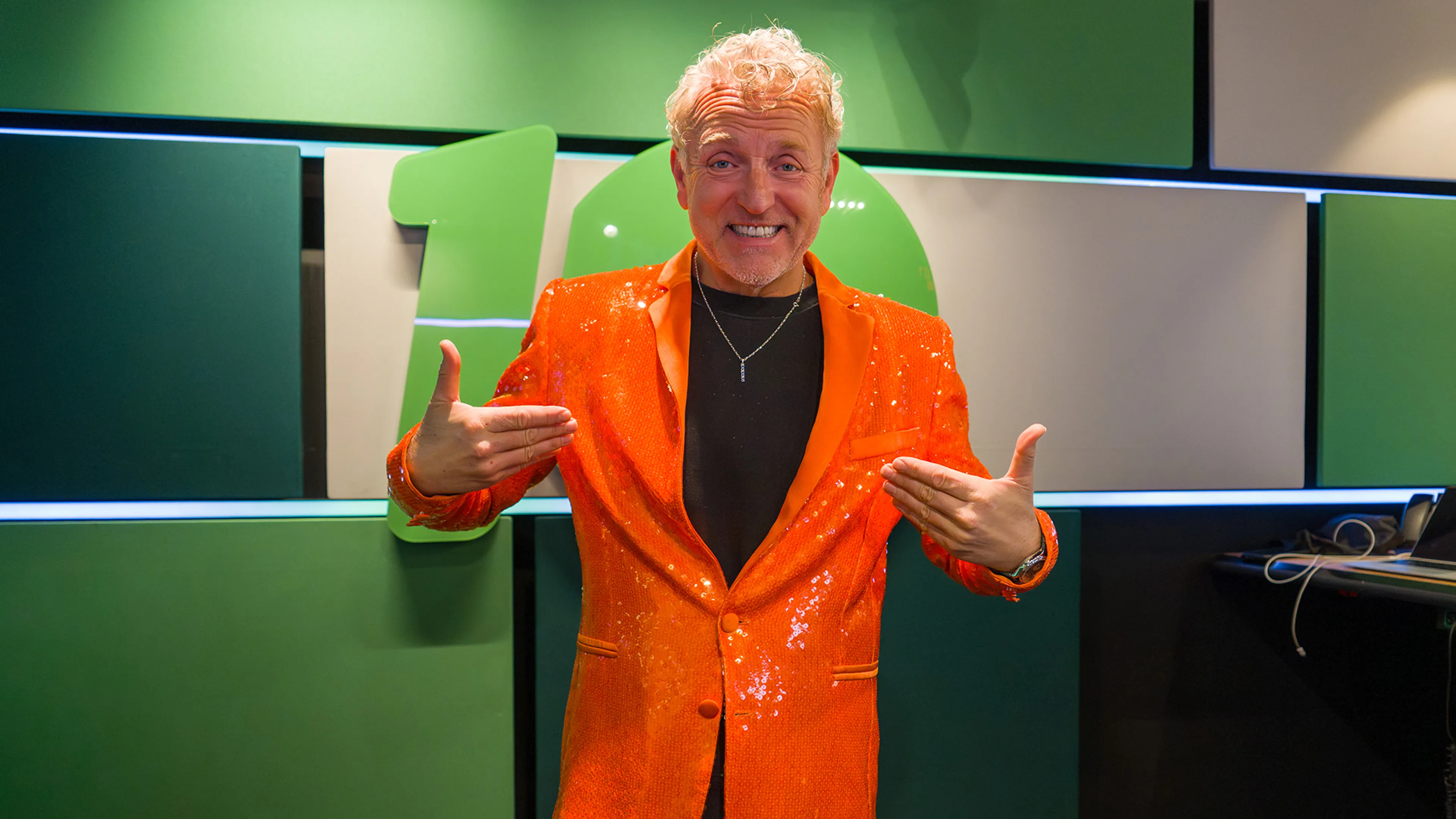 Gordon veilt uniek Toppers-jasje voor Alpe d'HuZes!