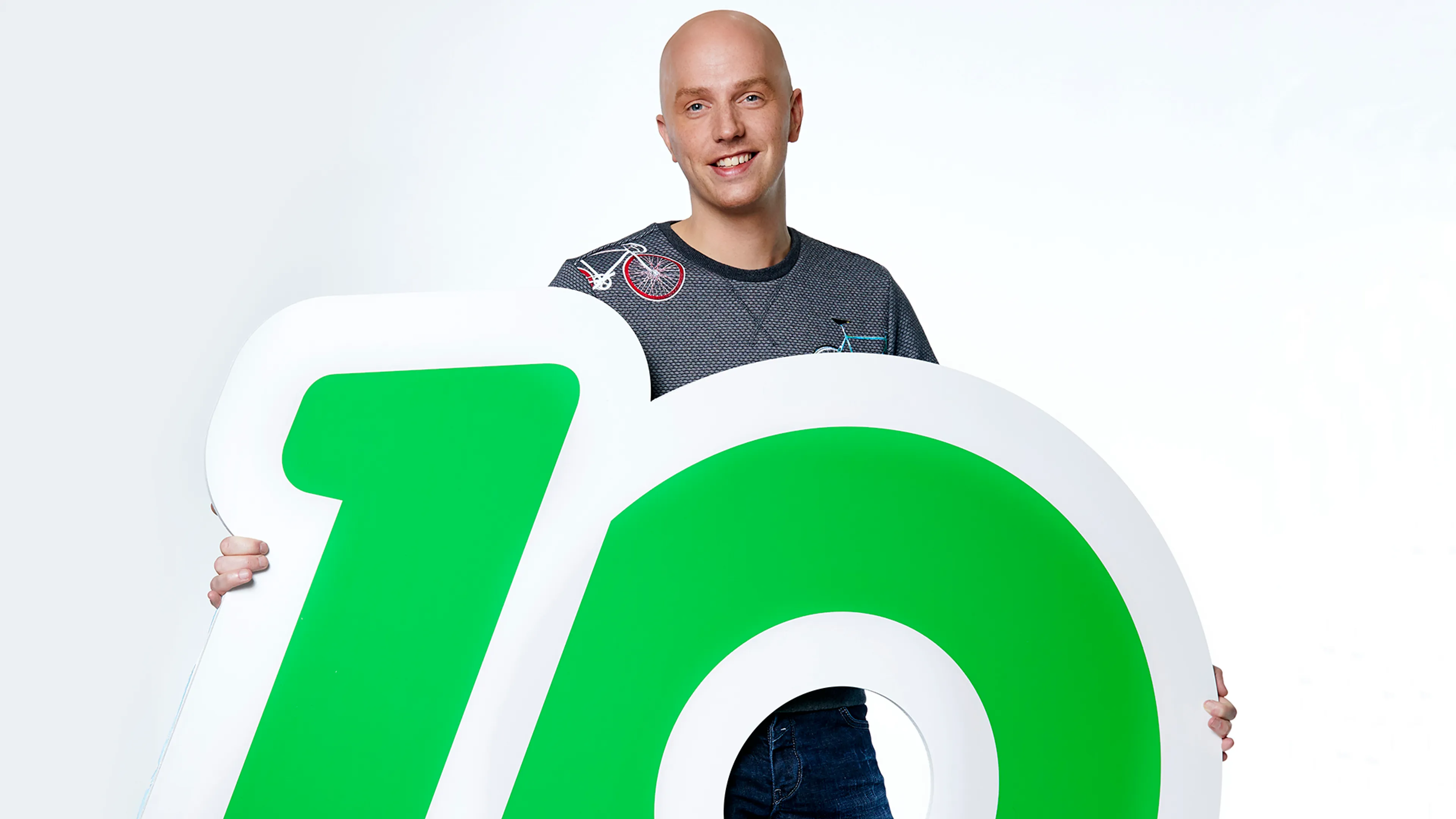 Lex Gaarthuis presenteert nieuwe avondshow op 10