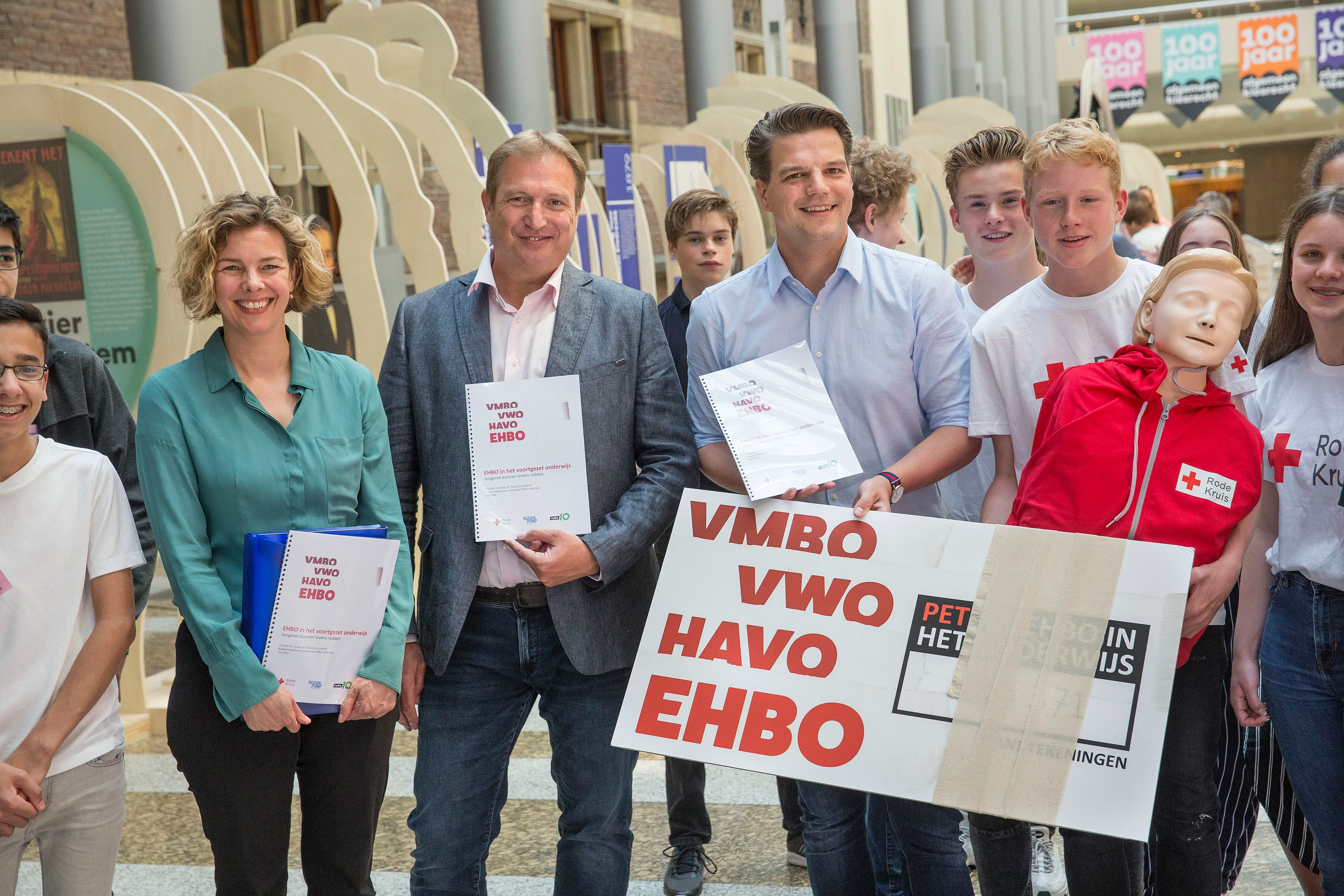Meer dan 60.000 handtekeningen voor EHBO in het voortgezet onderwijs