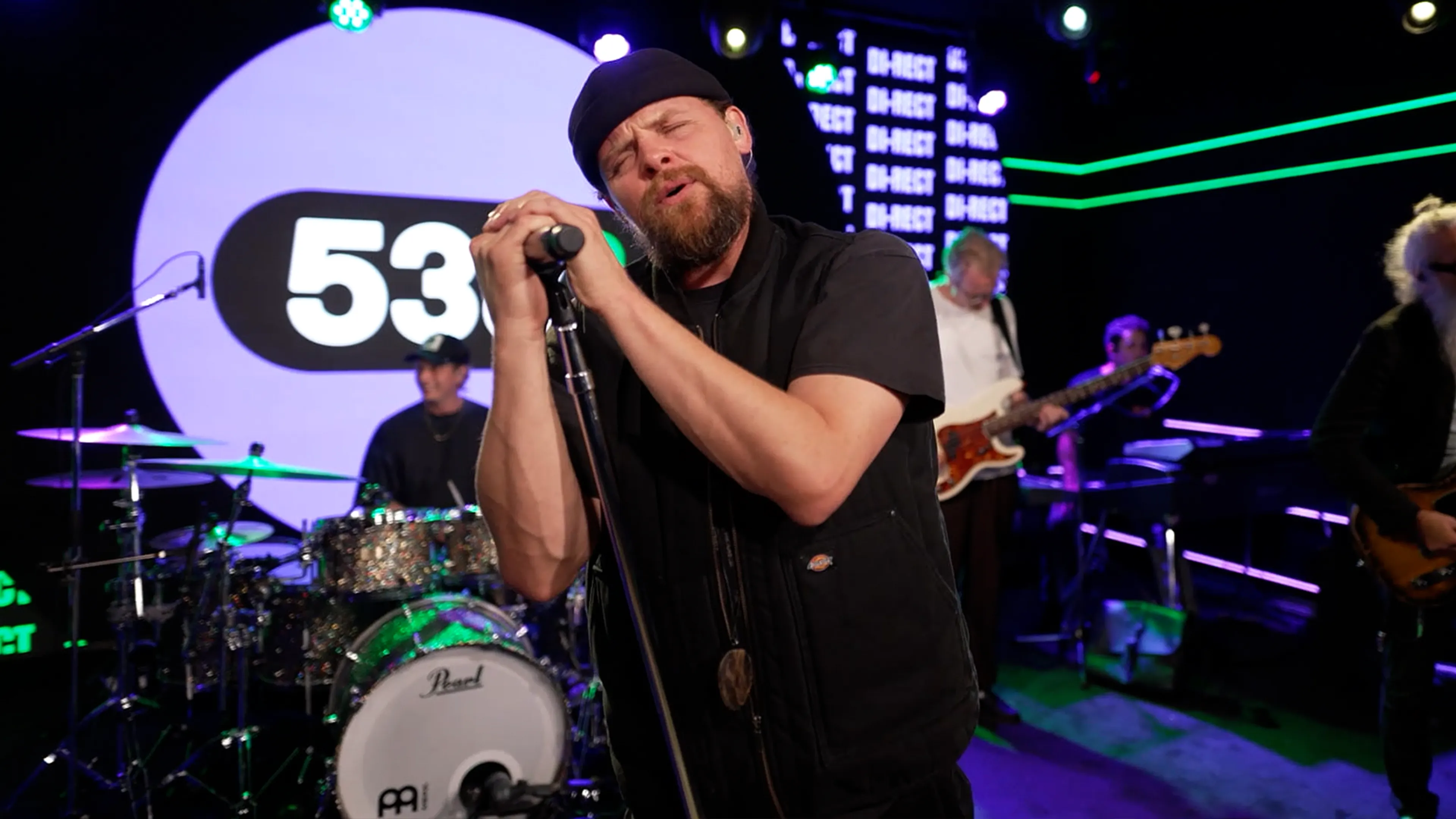 DI-RECT speelt Won't Fall live bij Edwin Evers op Radio 538