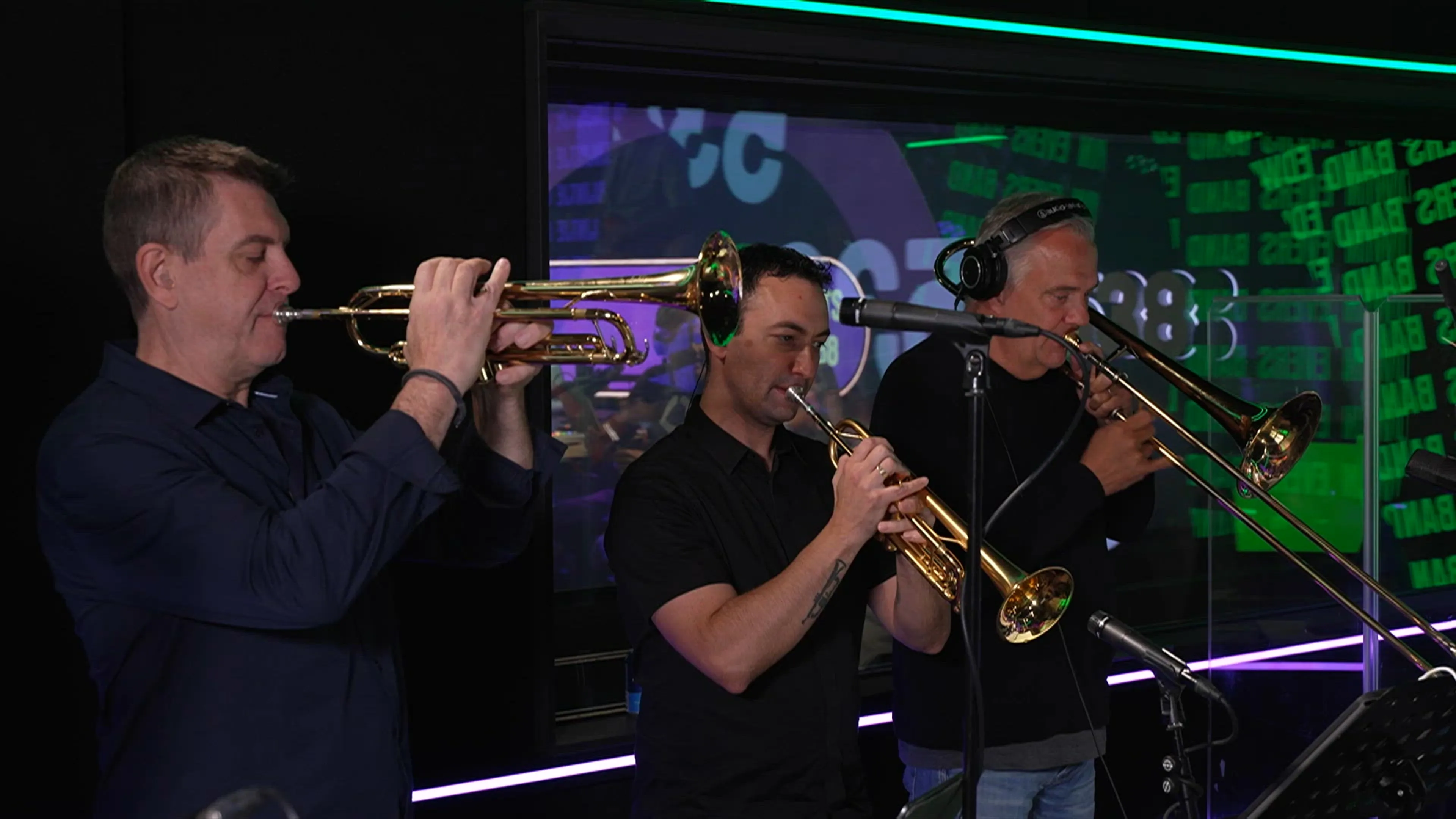 Trijntje Oosterhuis en de Edwin Evers Band - Do I Do