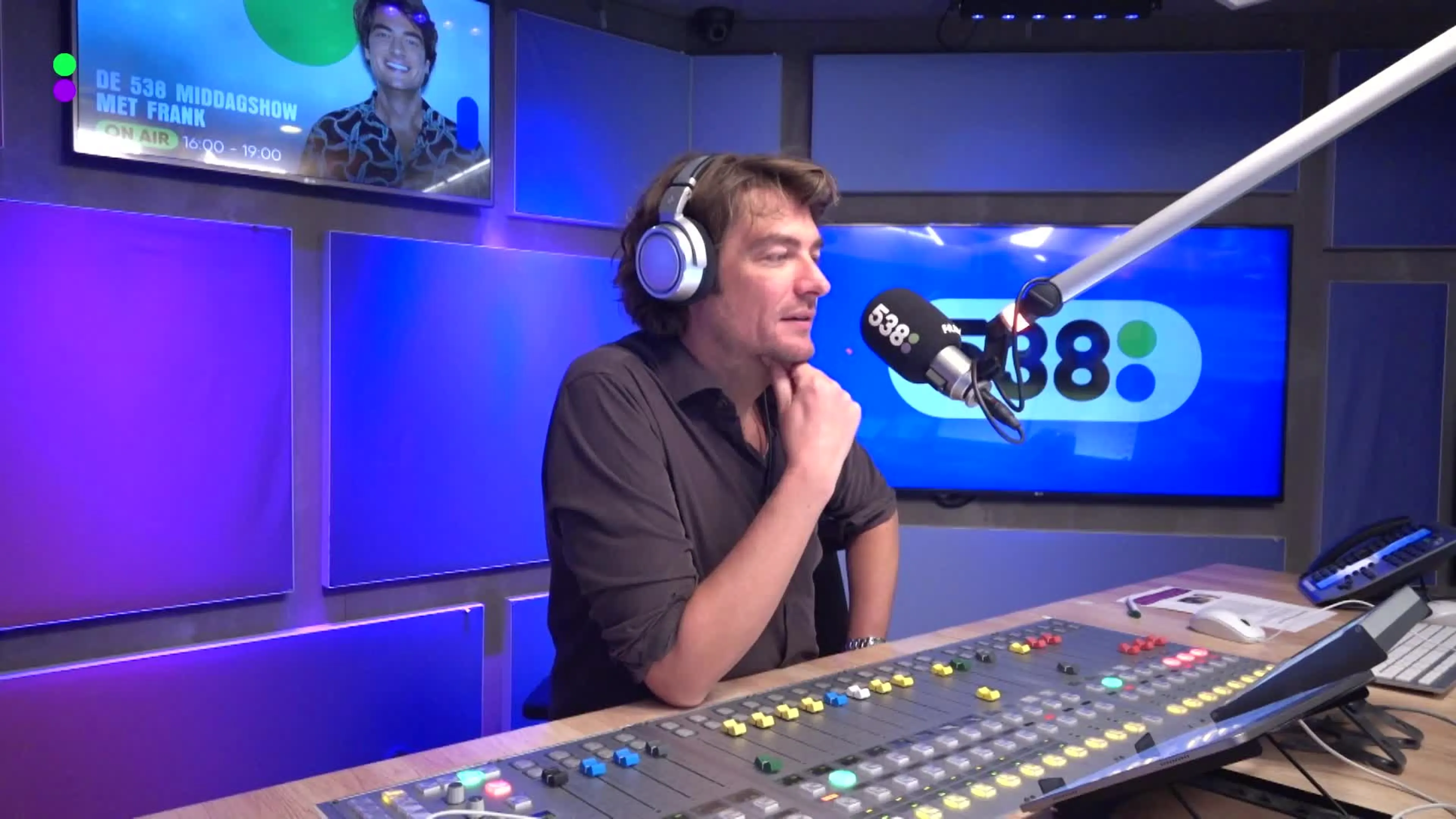 Paul Elstak over Europapa en samenwerking met Joost Klein!