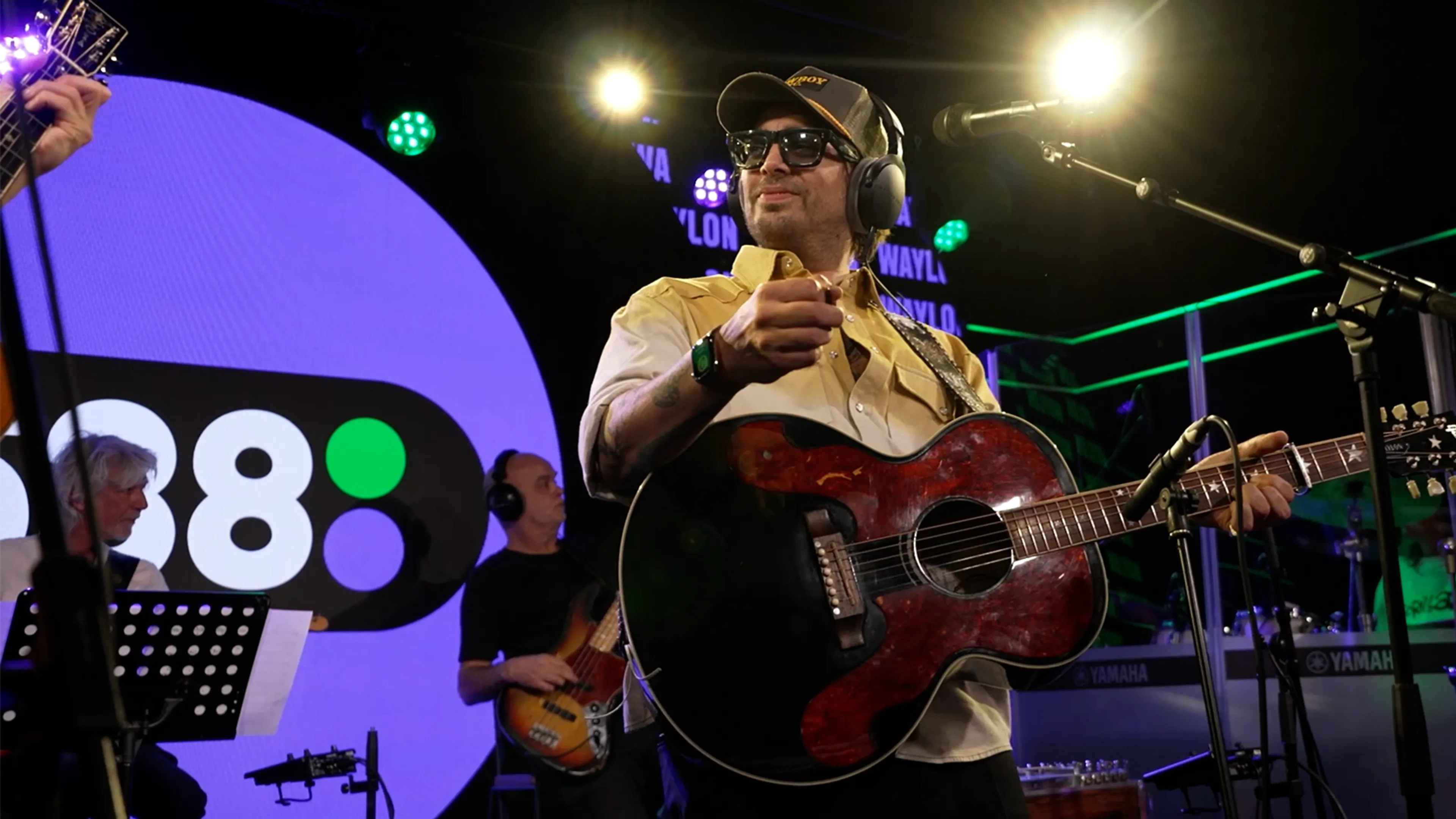 Waylon covert Mississippi van Pussycat bij Evers & co. op Radio 538