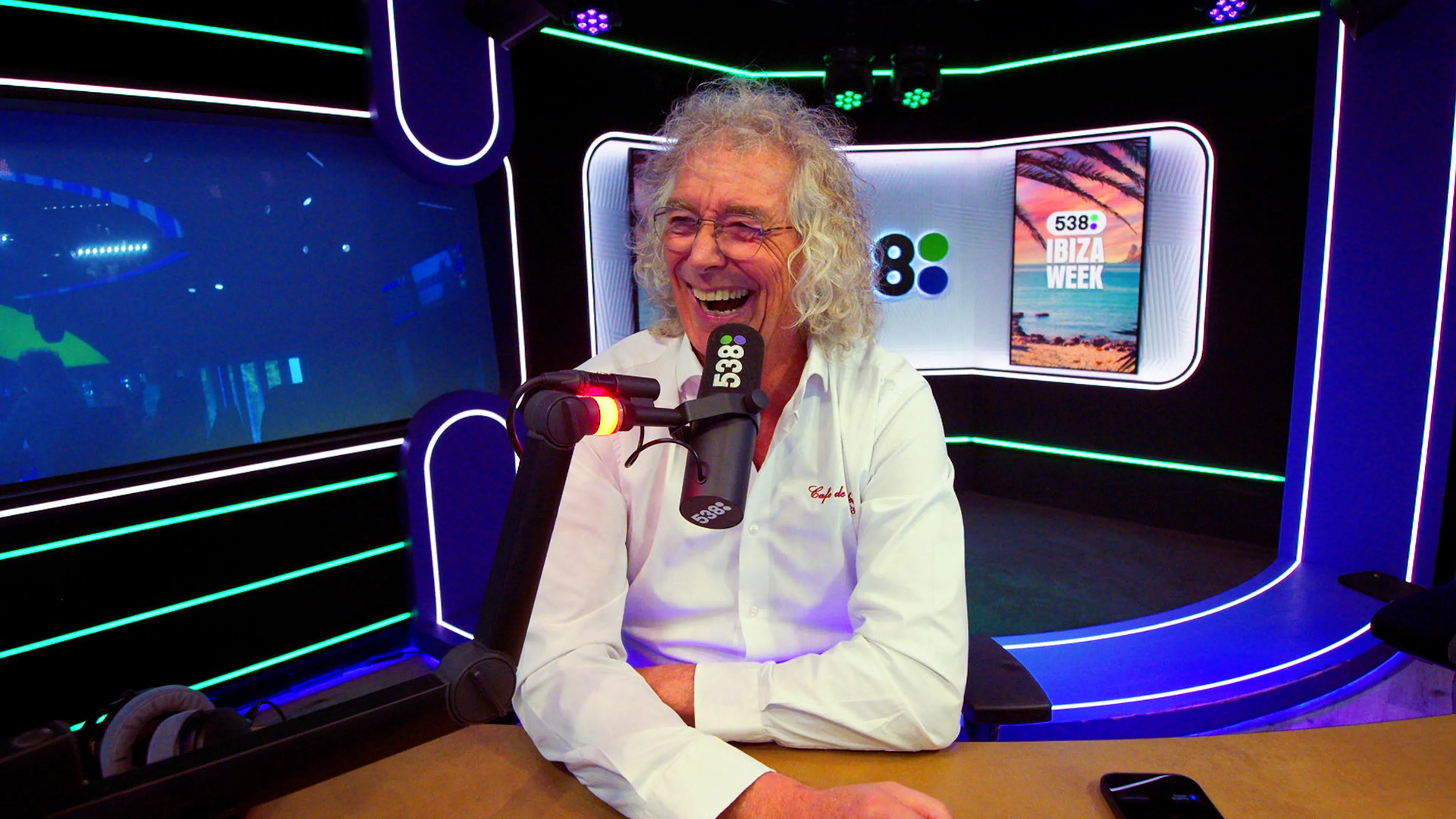 Weer lachen om een nieuwe mop van Arie 😂🐔