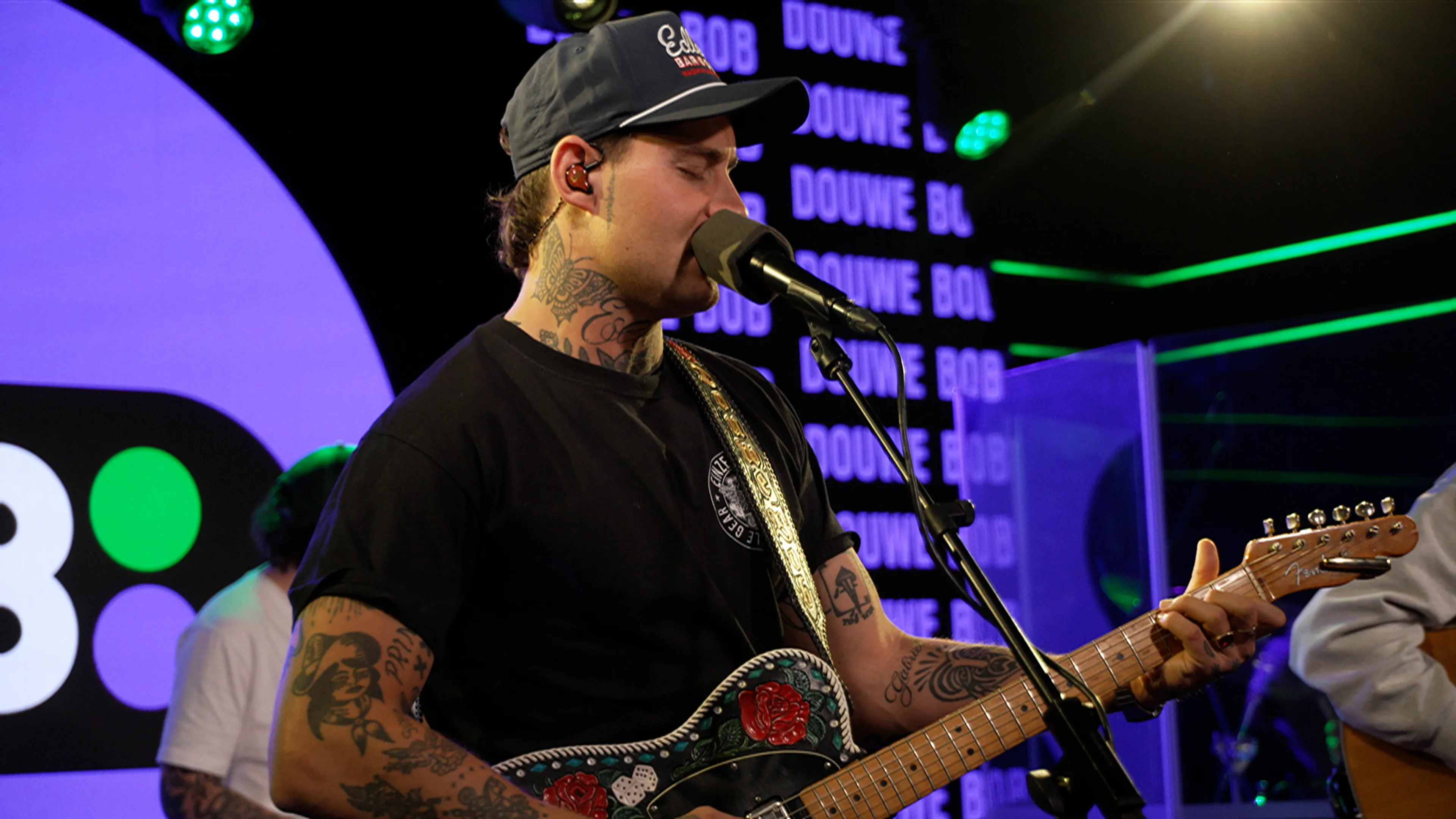 Welcome To Outcast Town is de nieuwe heerlijke track van Douwe Bob 🤩🔥