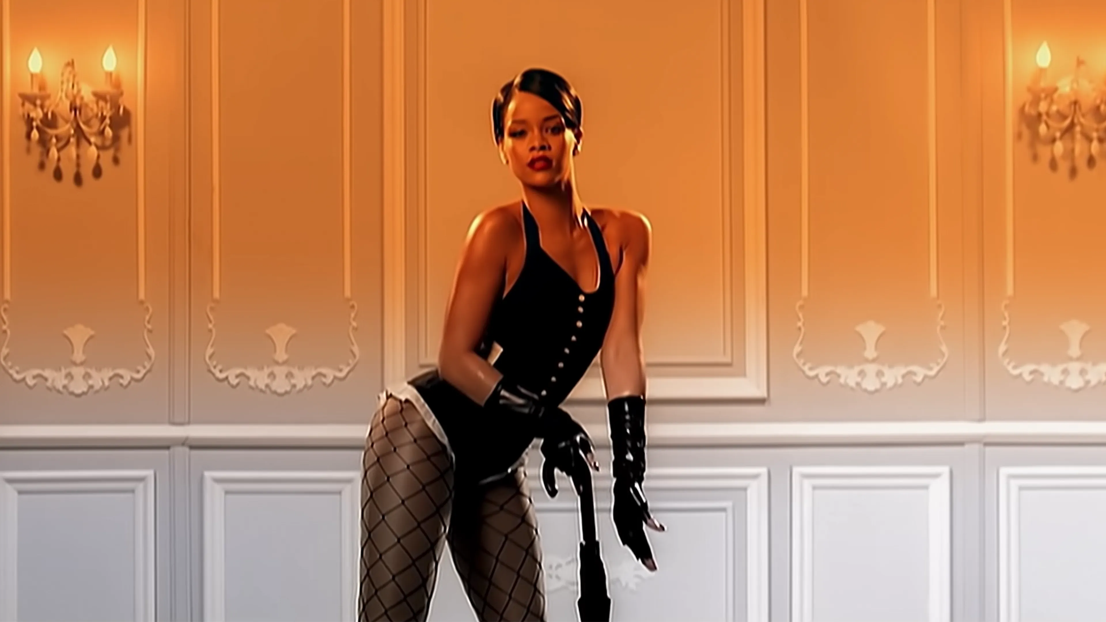 Scoren met andermans hit: hoe Rihanna aan Umbrella kwam