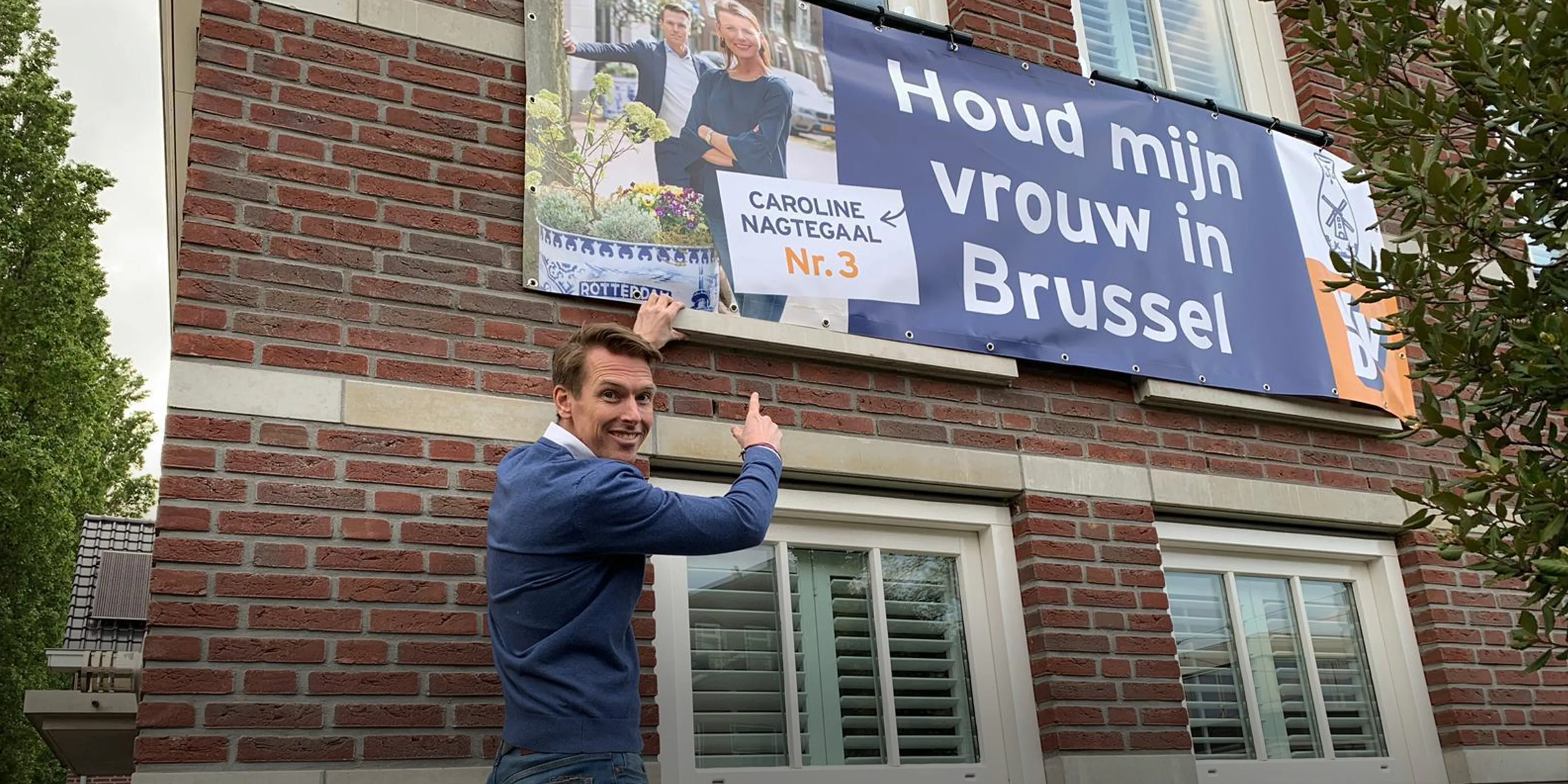 Man wil vrouw buiten huis houden en voert actie!
