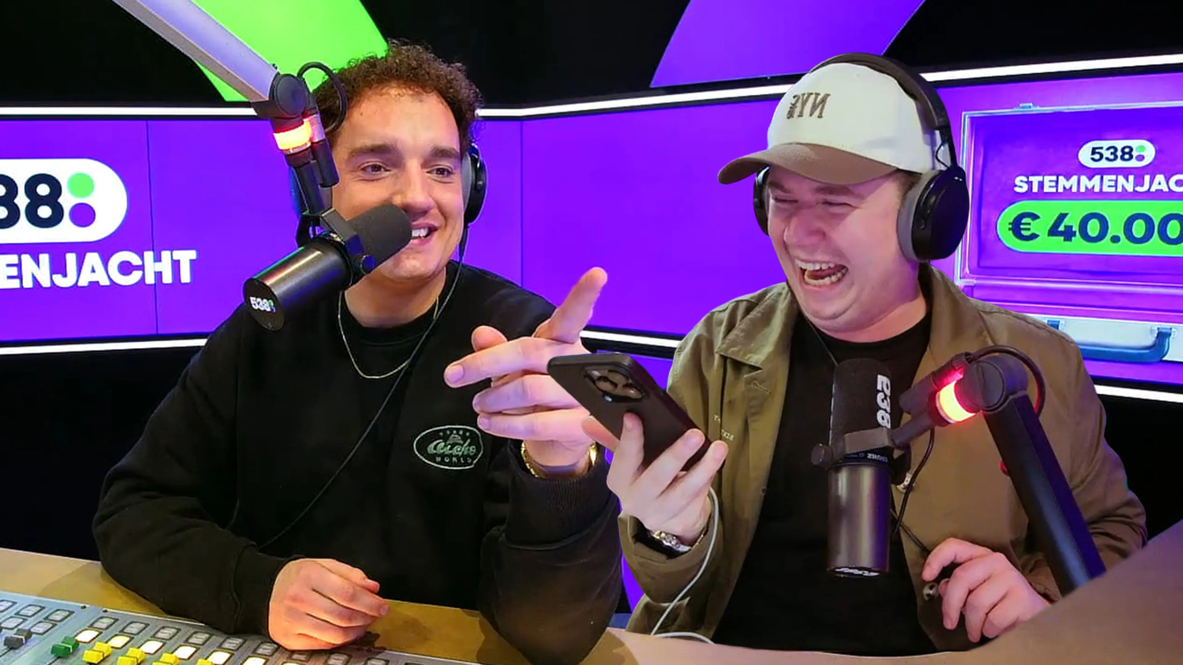Bas zoekt de persoon achter zijn eerste fanaccount 👀