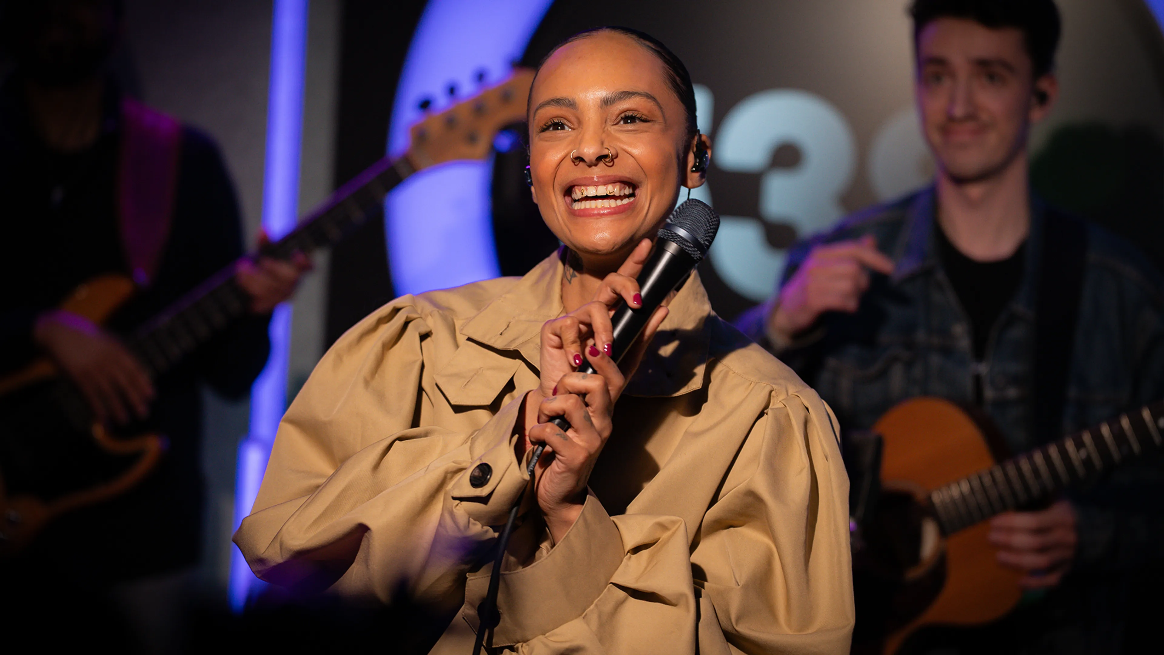 Zoë Livay doet haar nieuwe single Sluit Me In Je Armen live bij Evers & co.