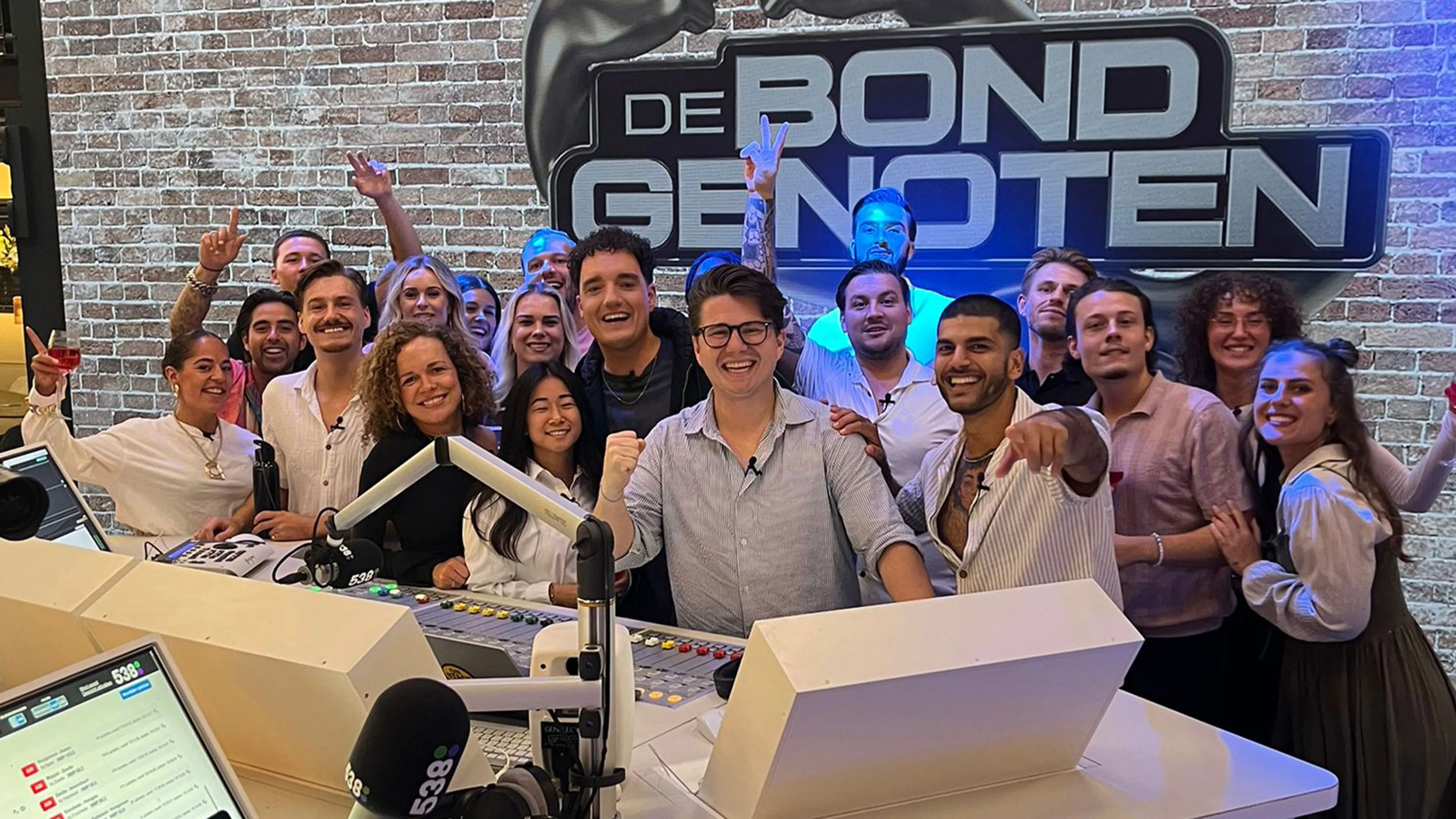 De hoogtepunten van Bas & Dylan vanuit de loods van De Bondgenoten!