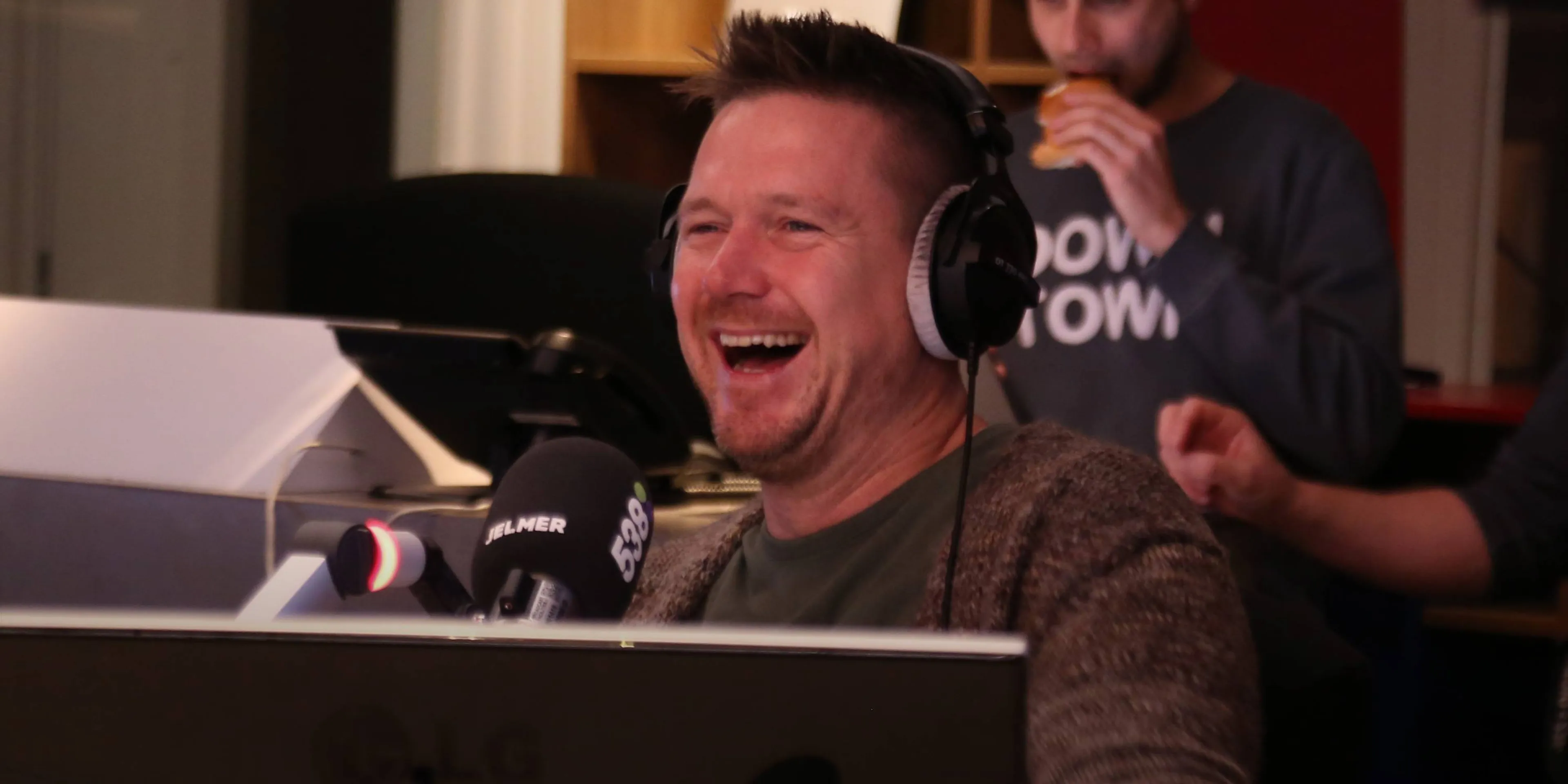 Johnny de Mol is weer terug!