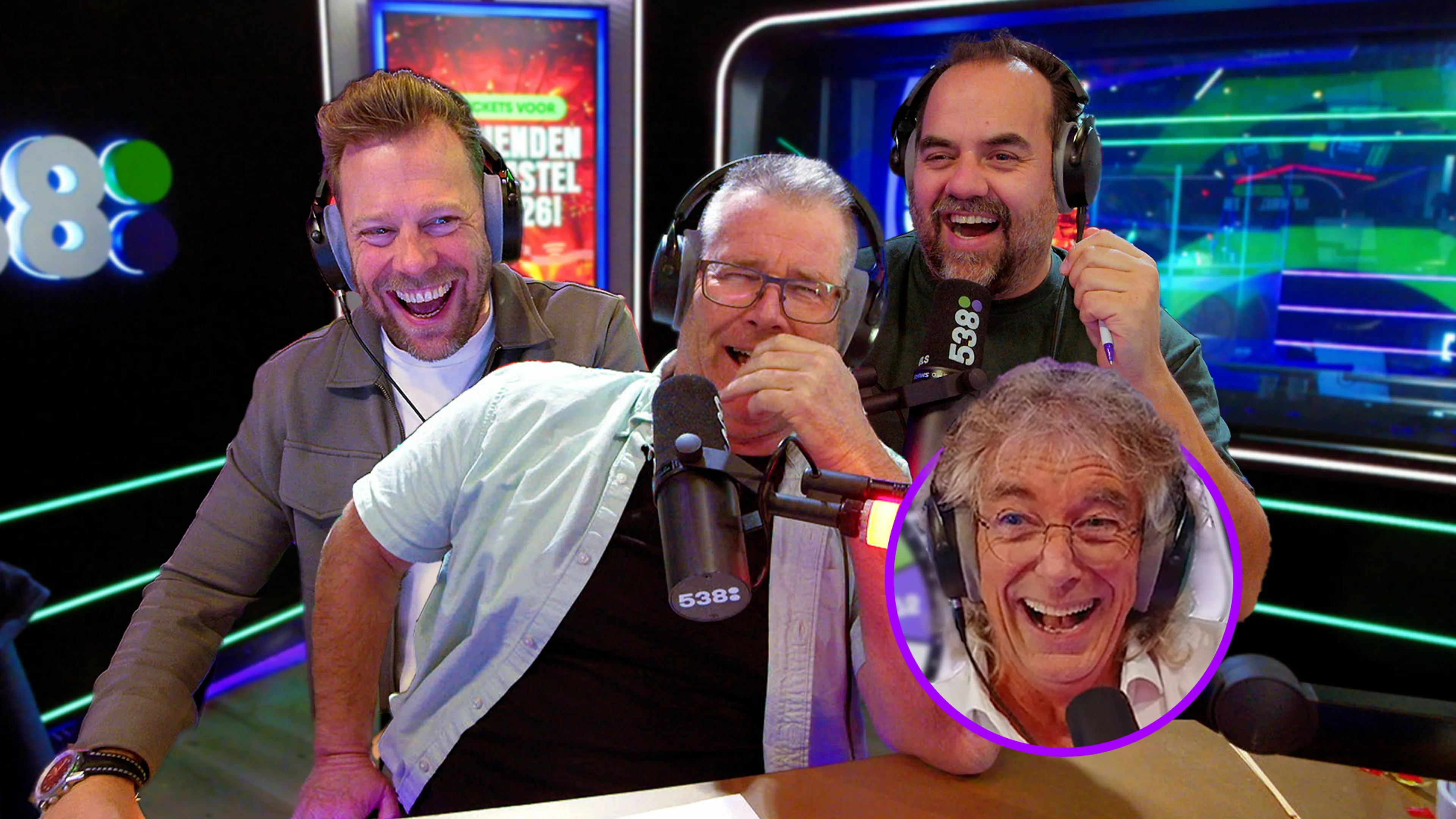 Arie vertelt weer een hilarische mop! 'Vroeger...' 😂