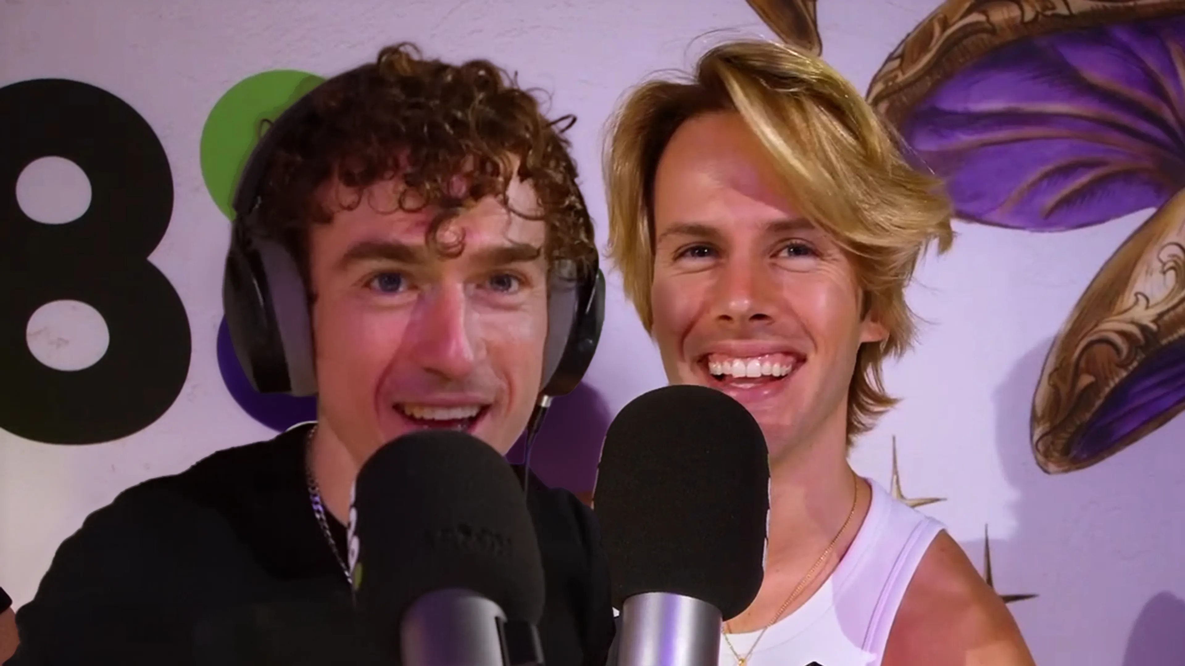 Ofenbach te gast bij Bas & Dylan vanuit Tomorrowland 