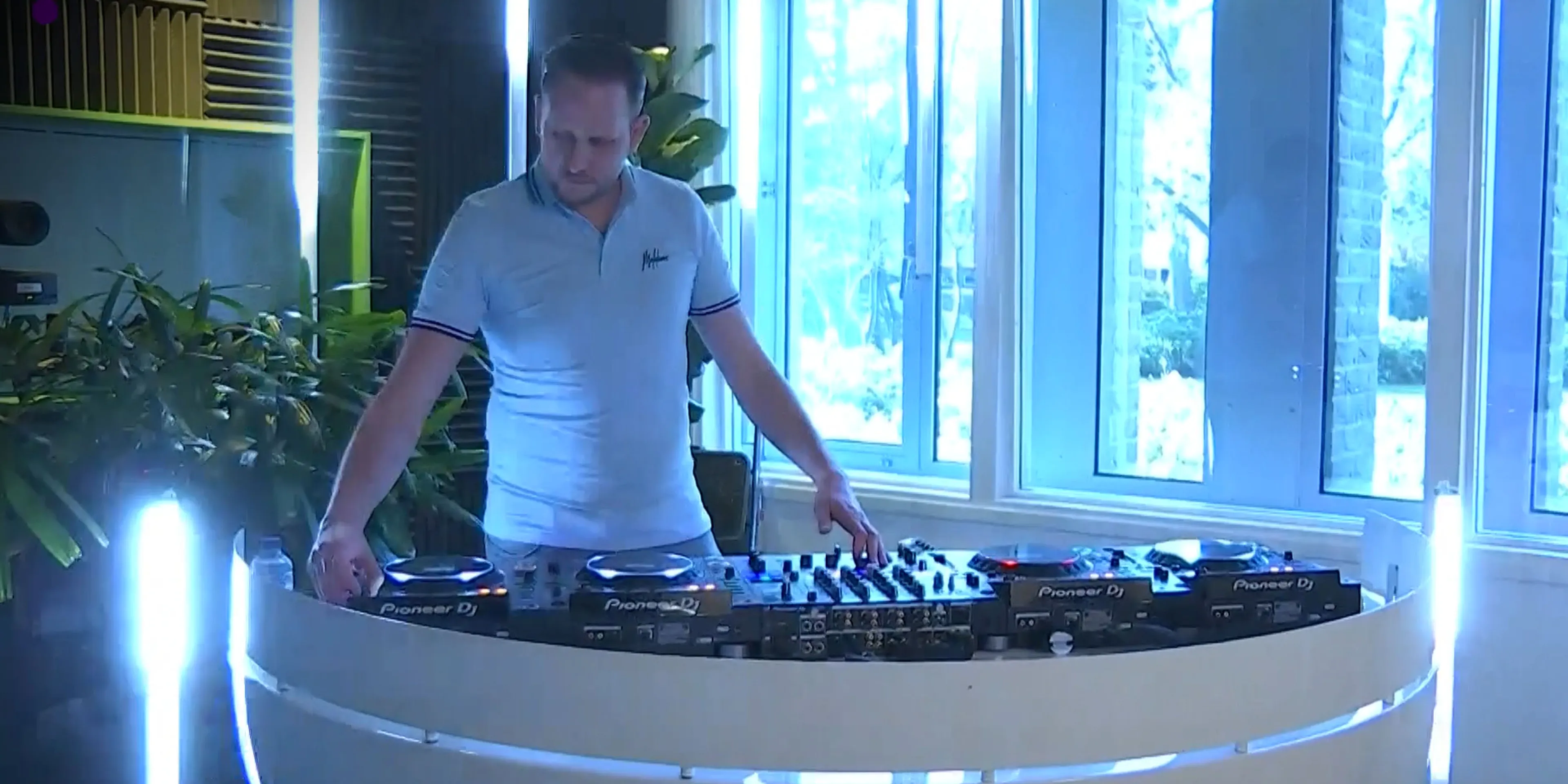 Chris Deluxe vlamt weer als vanoudssss!