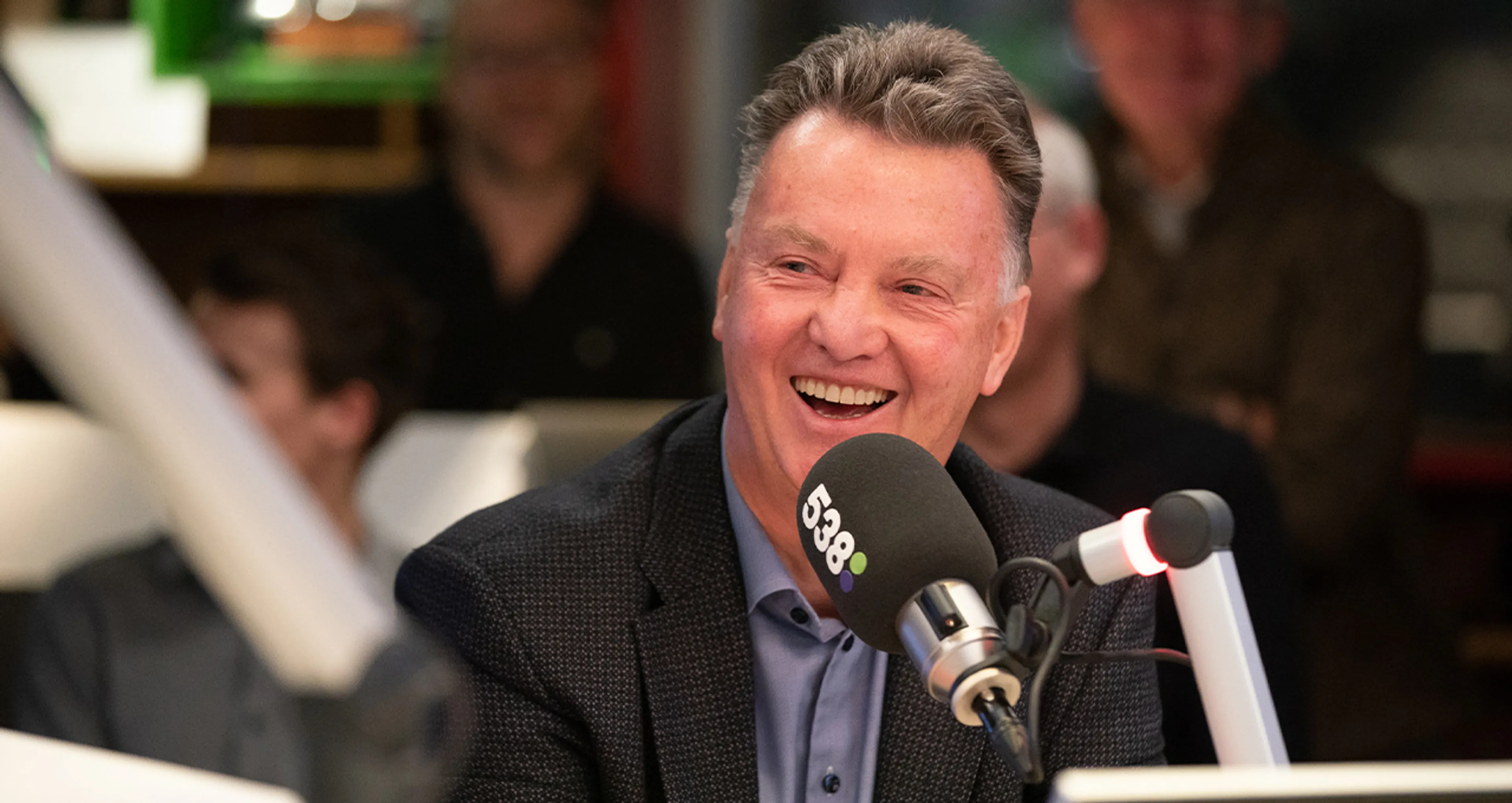 Louis van Gaal: 'Hij blijft zeker aanvoerder'