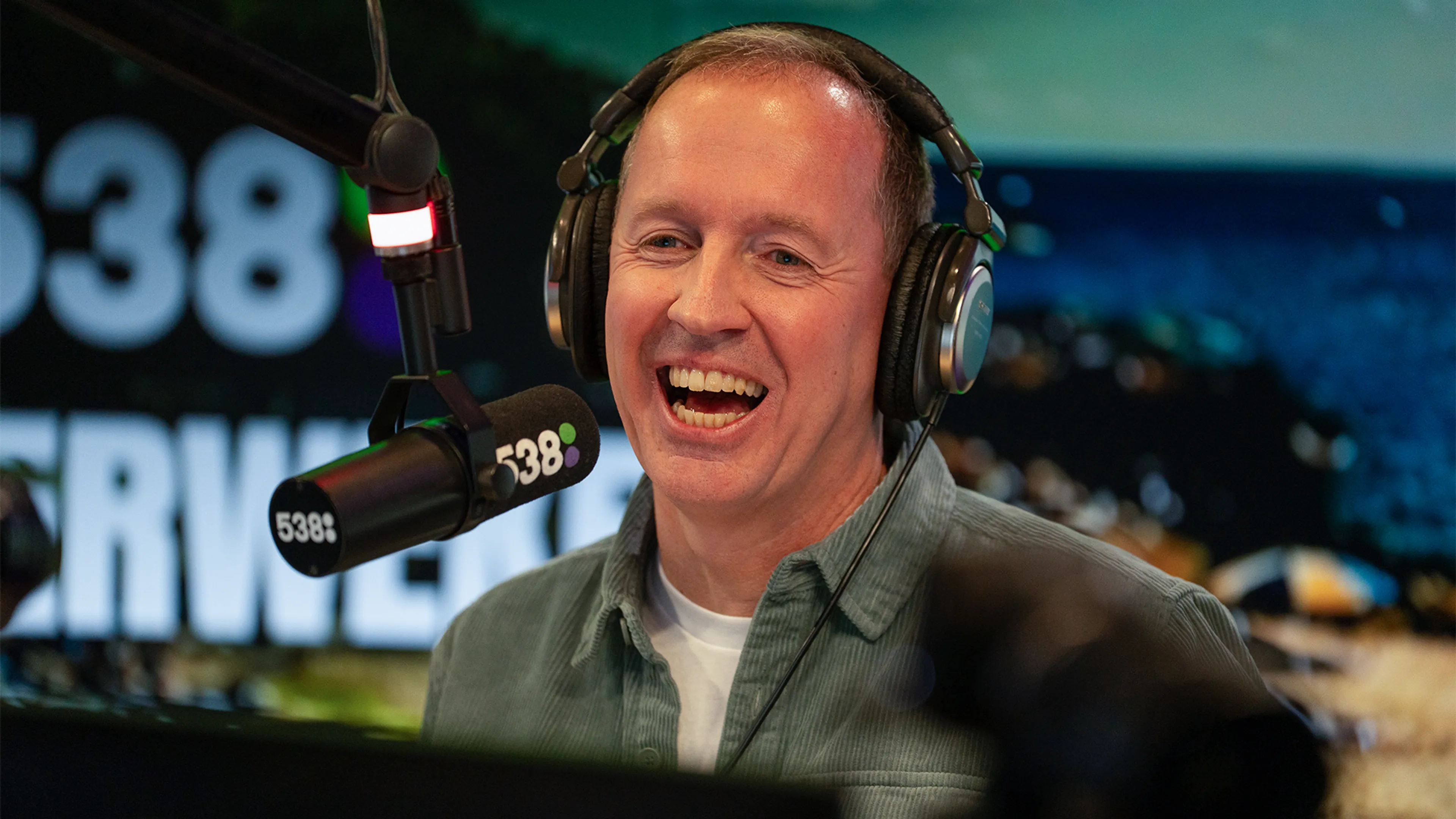 Edwin Evers over Van Berkel: 'Hé! Er klopt geen bal van je cv!' 🎶