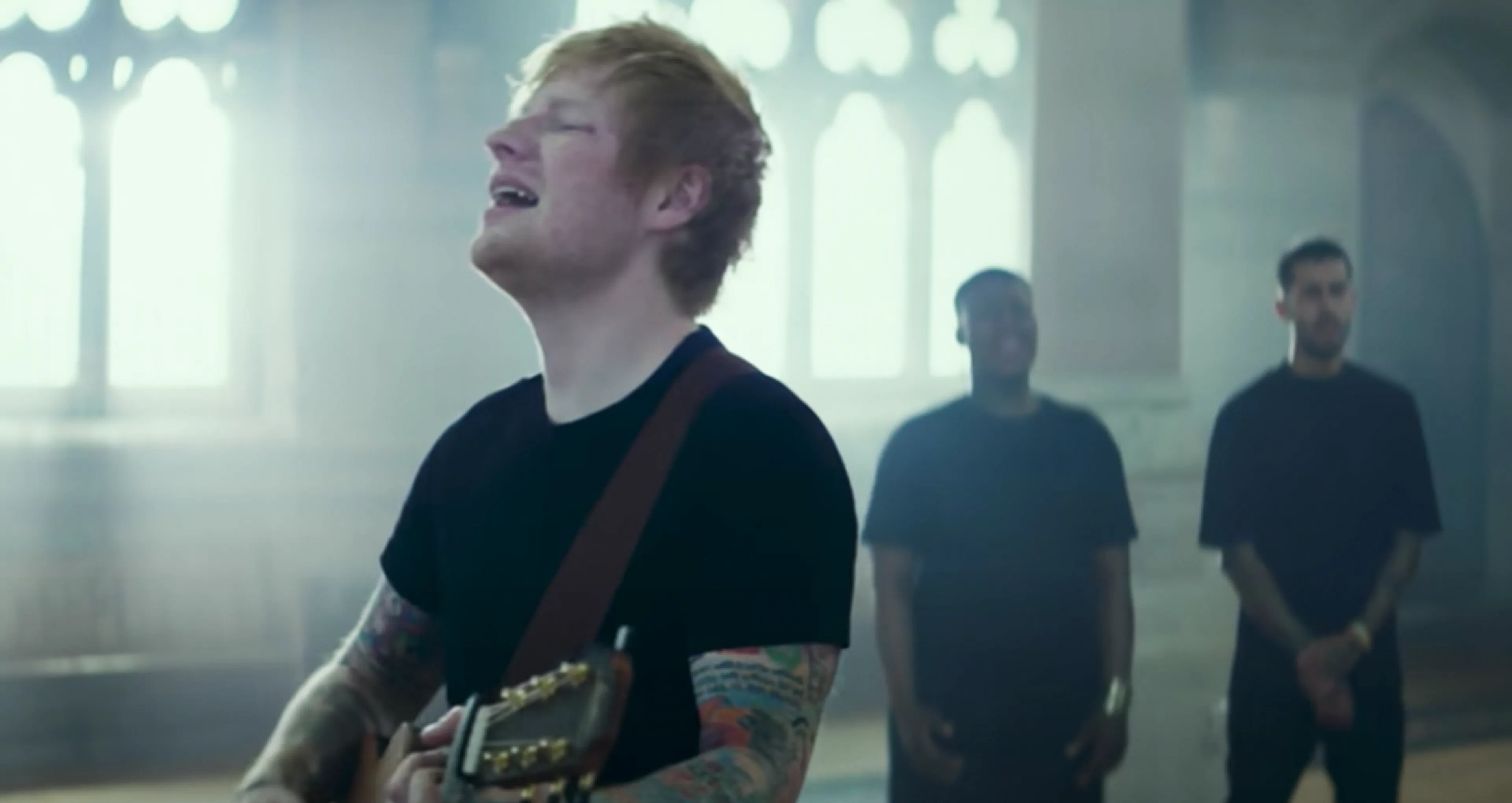 Ed Sheeran gaat viral met ontroerende track Visiting Hours