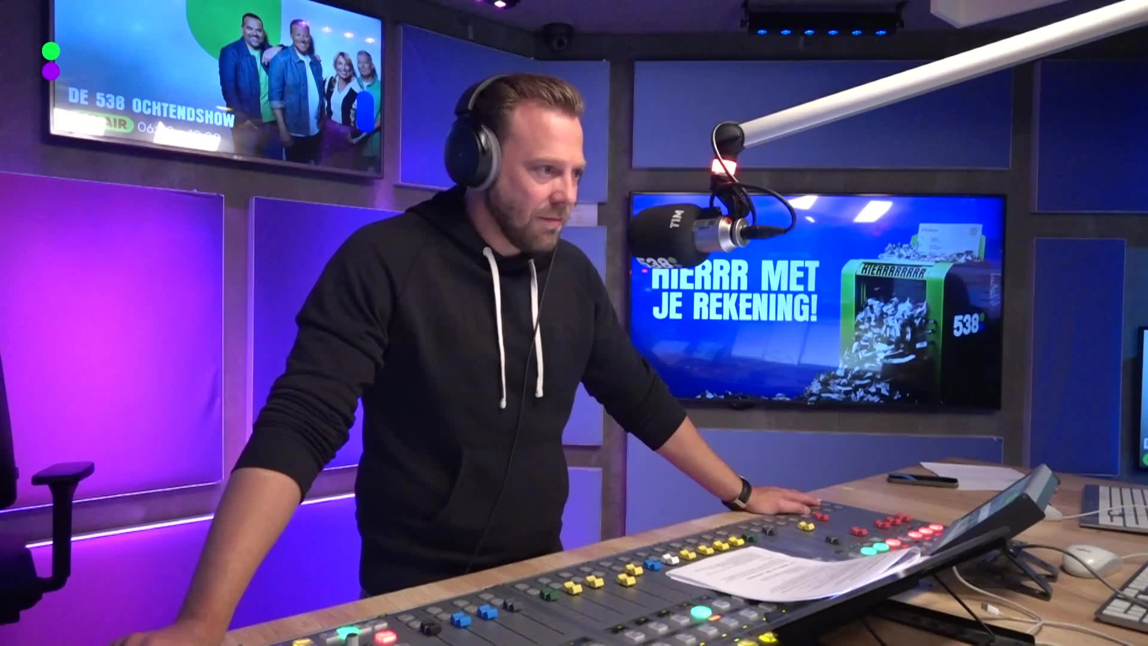 De 538 Ochtendshow helpt Jeroen naar een miljoen