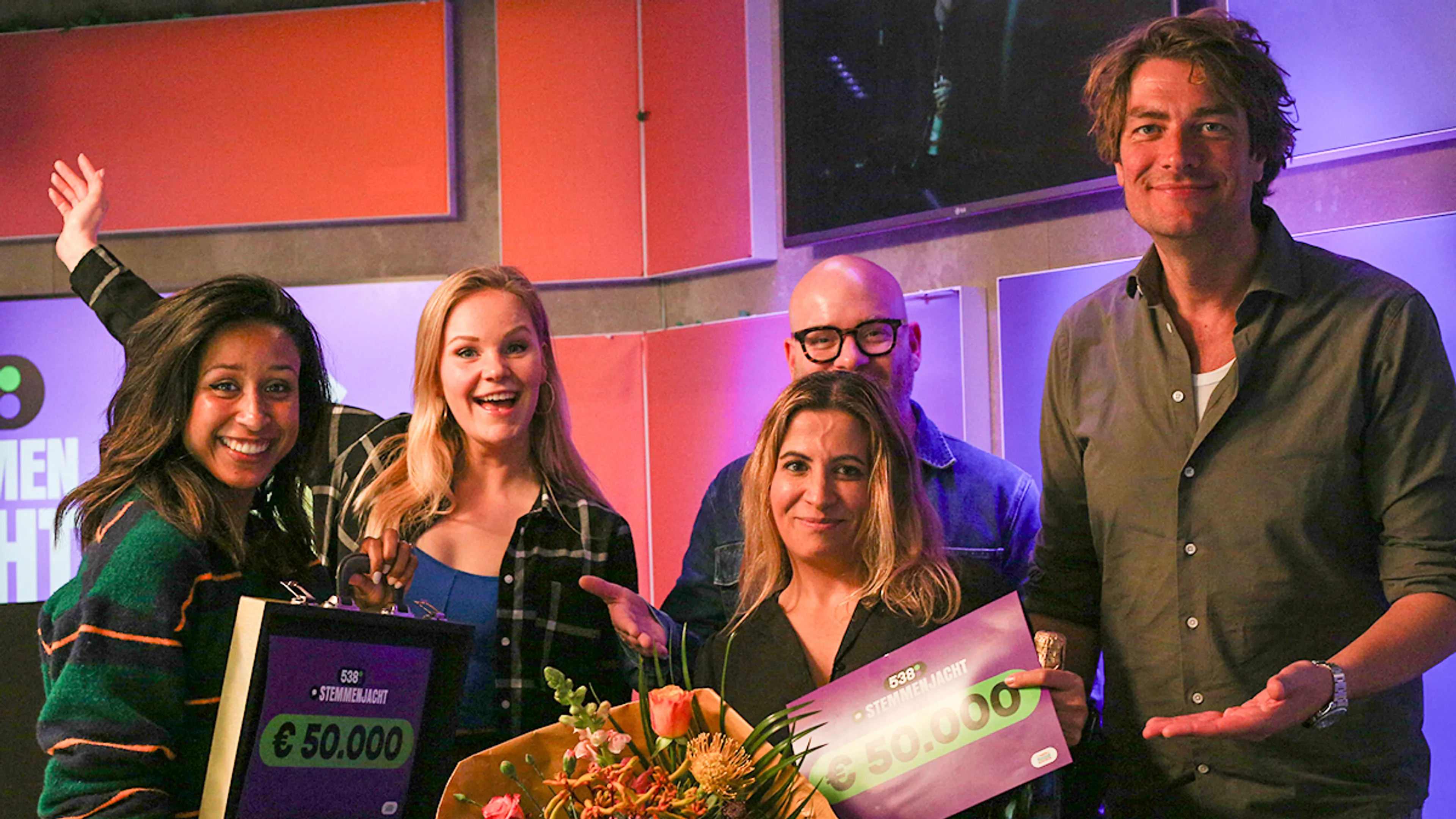 Nadia raadt koffer 17 en wint 50.000 euro!