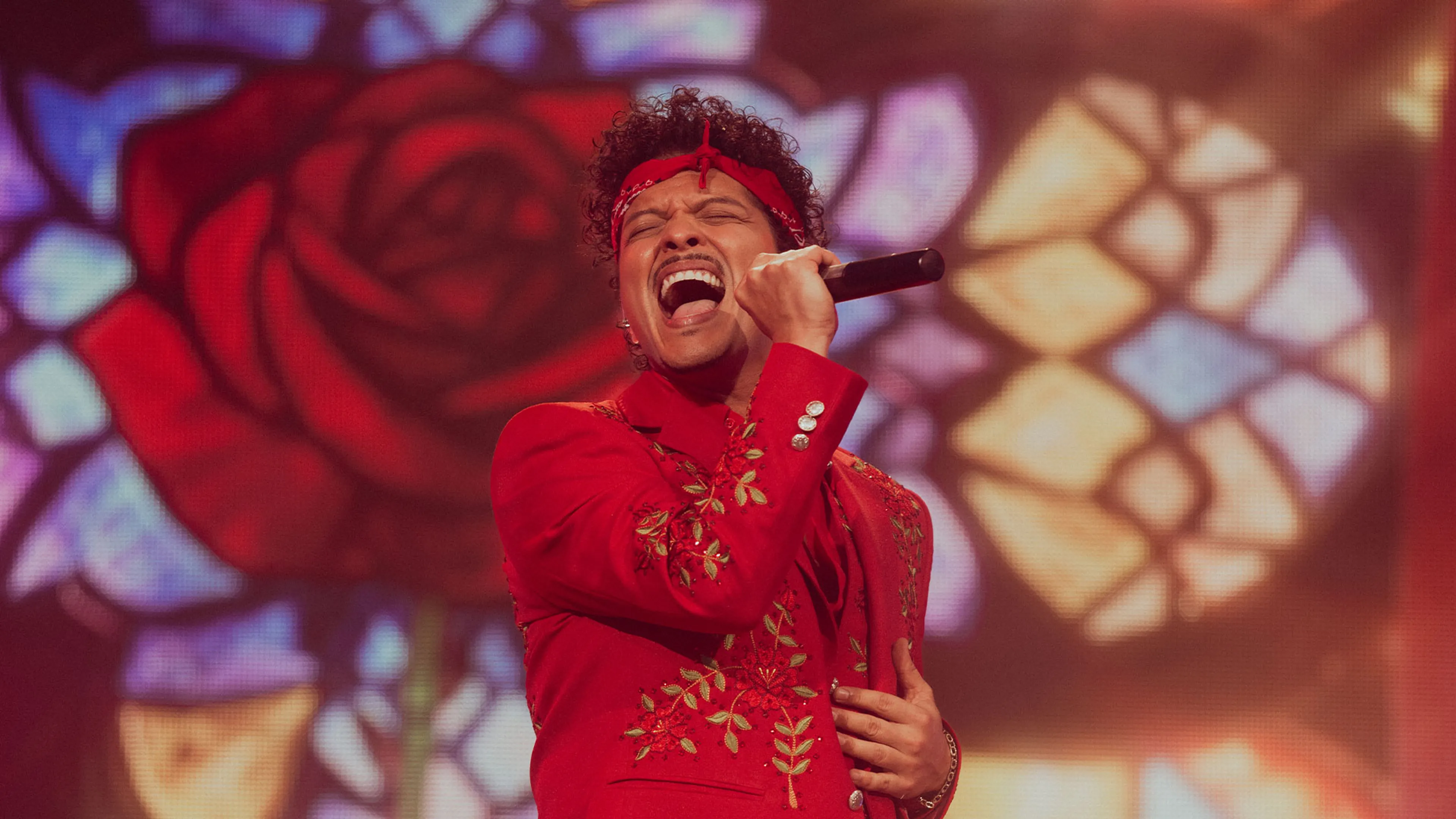 Bruno Mars overtreft alle verwachtingen in de Johan Cruijff ArenA 🤩
