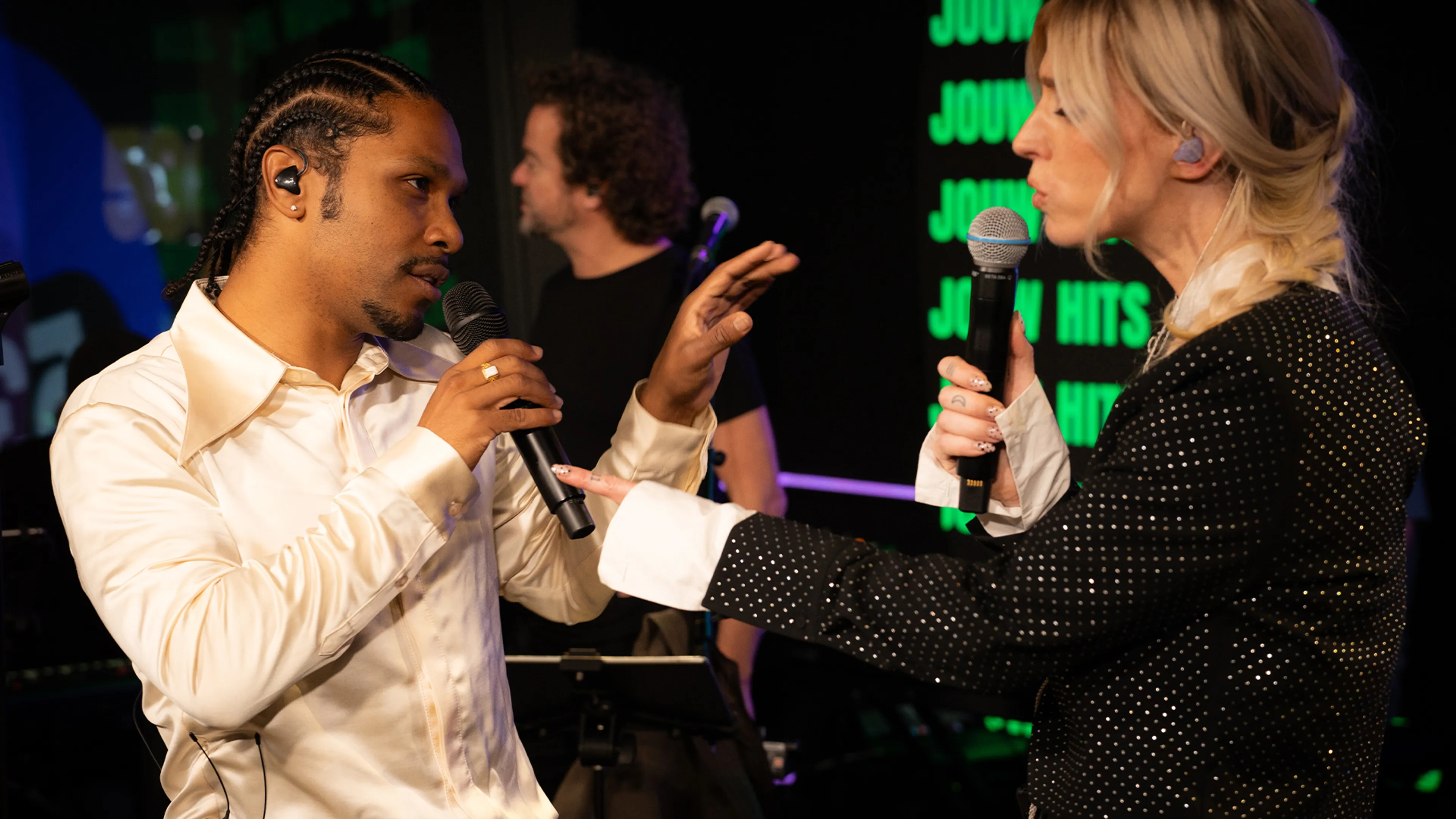 Jared Grant en Elske DeWall doen As van George Michael en Mary J. Blige bij Evers & co.