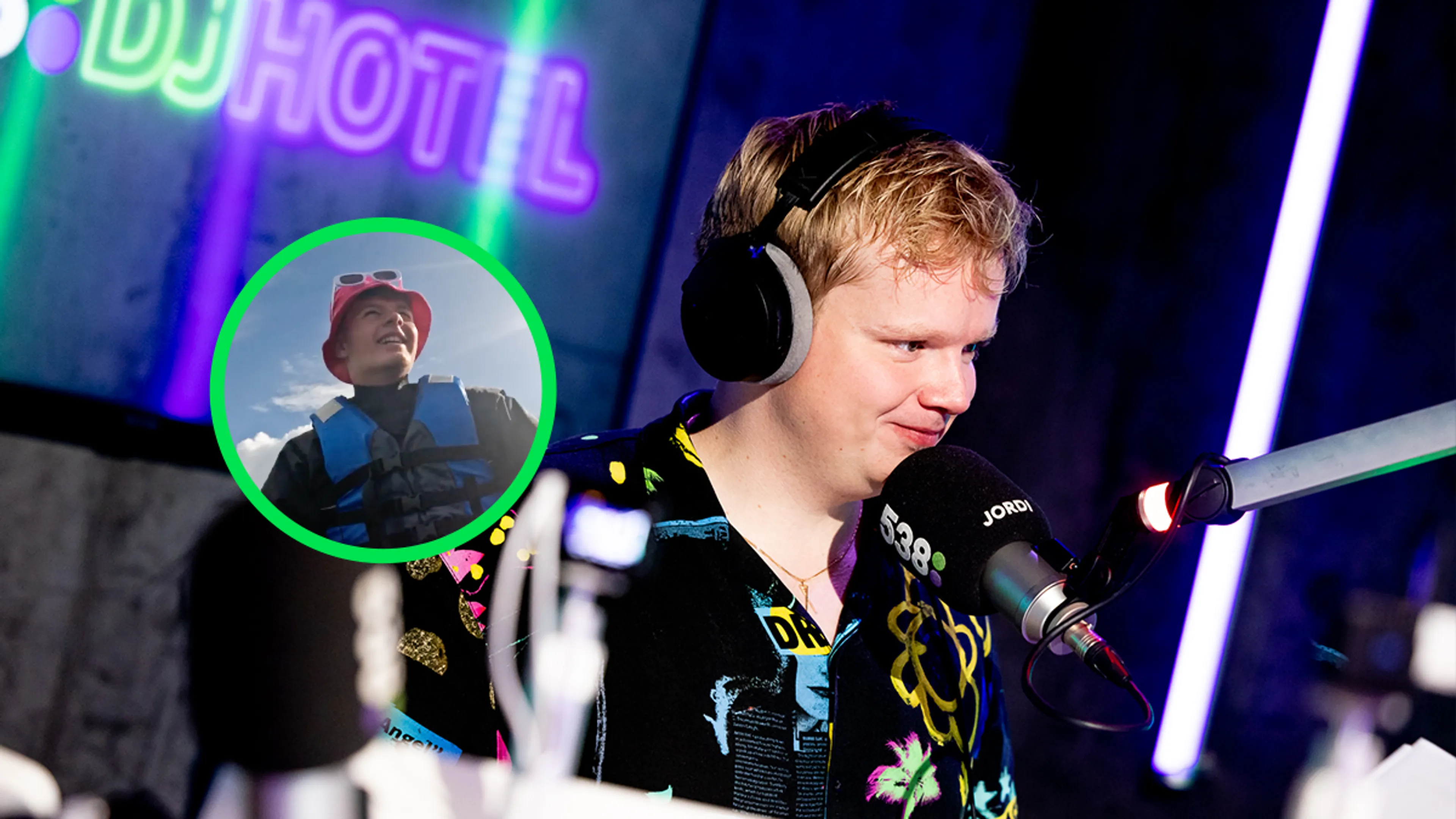 Redden de kano-jongens het om naar 538 DJ Hotel te komen?