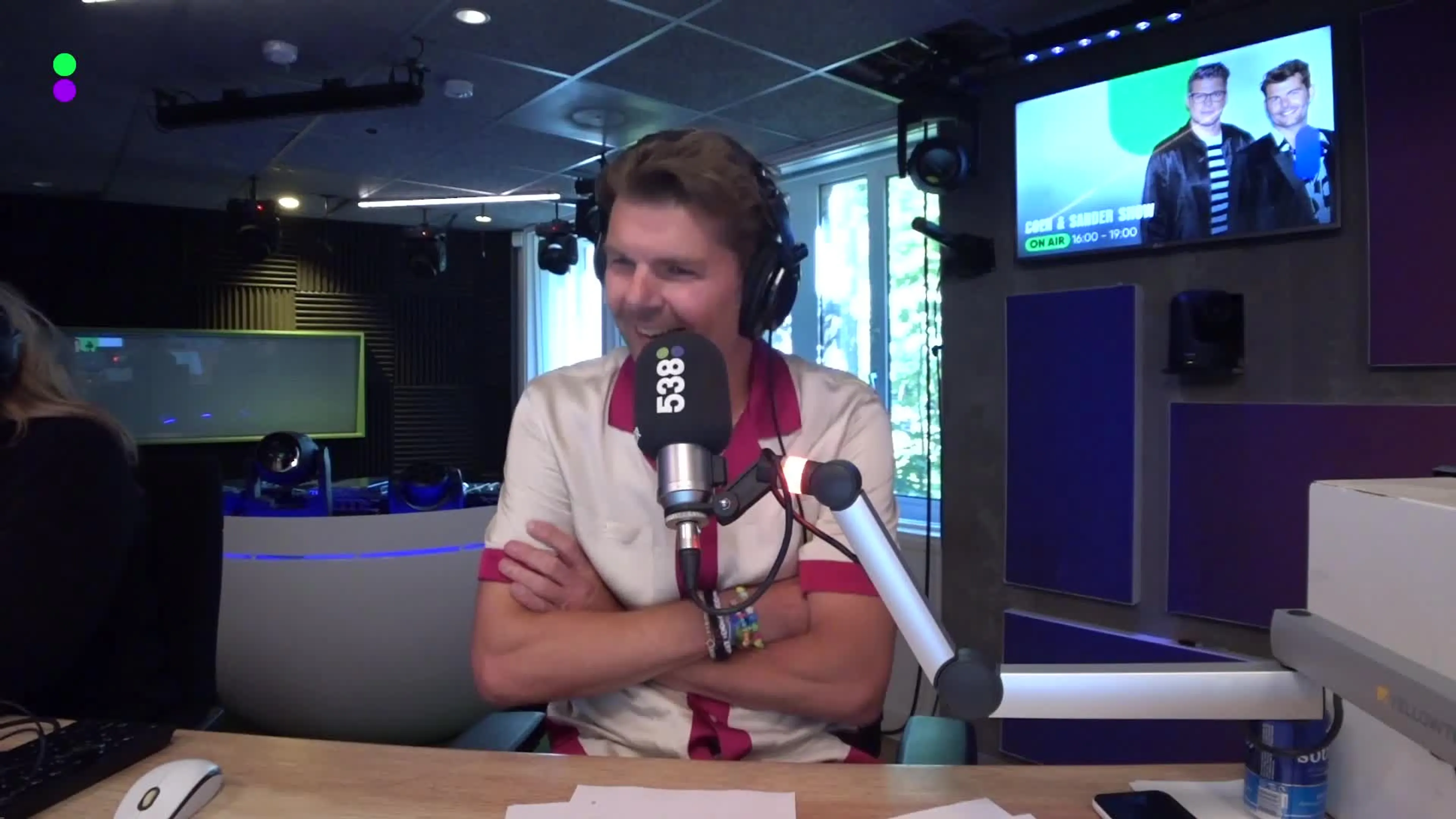 Jo ontmoet haar grote held van Red Hot Chili Peppers!