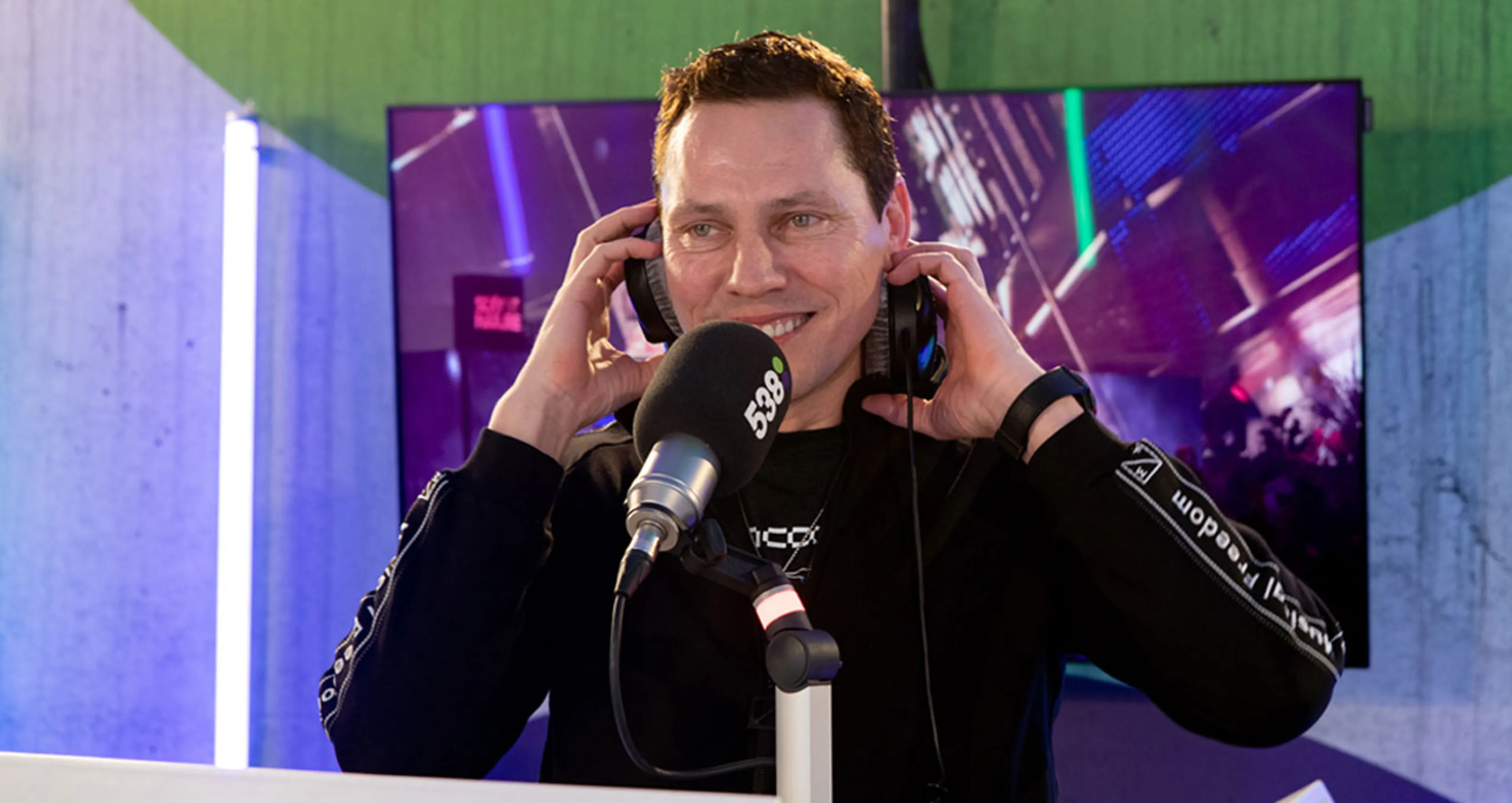 Deze week is de Dance Smash is voor Tiësto met The Business