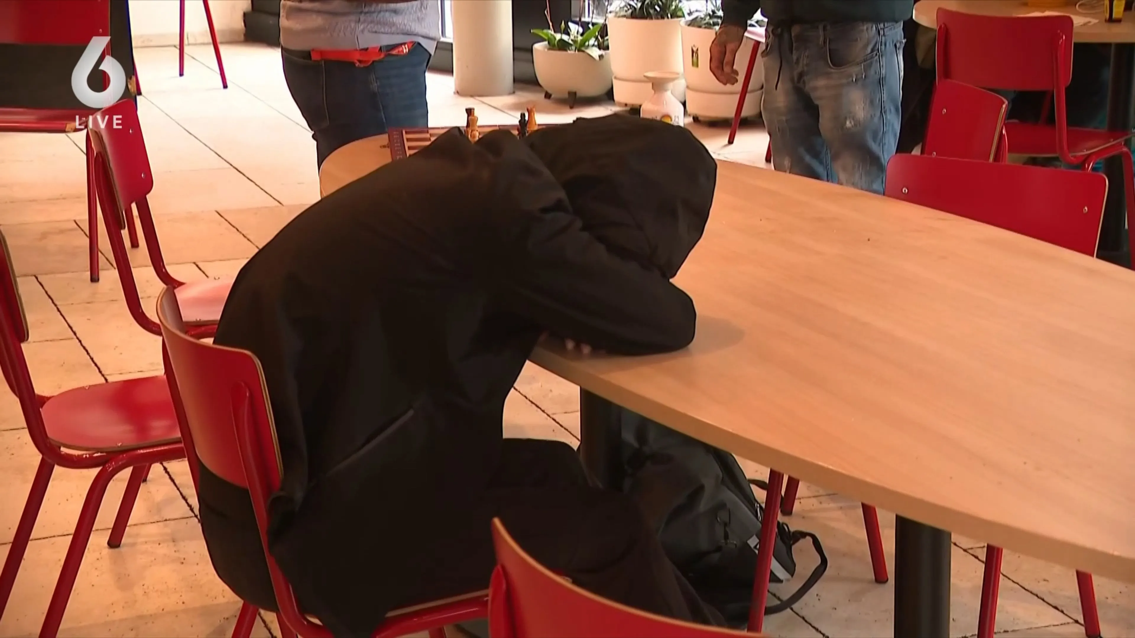 ‘Eerst Nederlanders aan het werk, pas daarna kijken naar meer arbeidsmigranten’