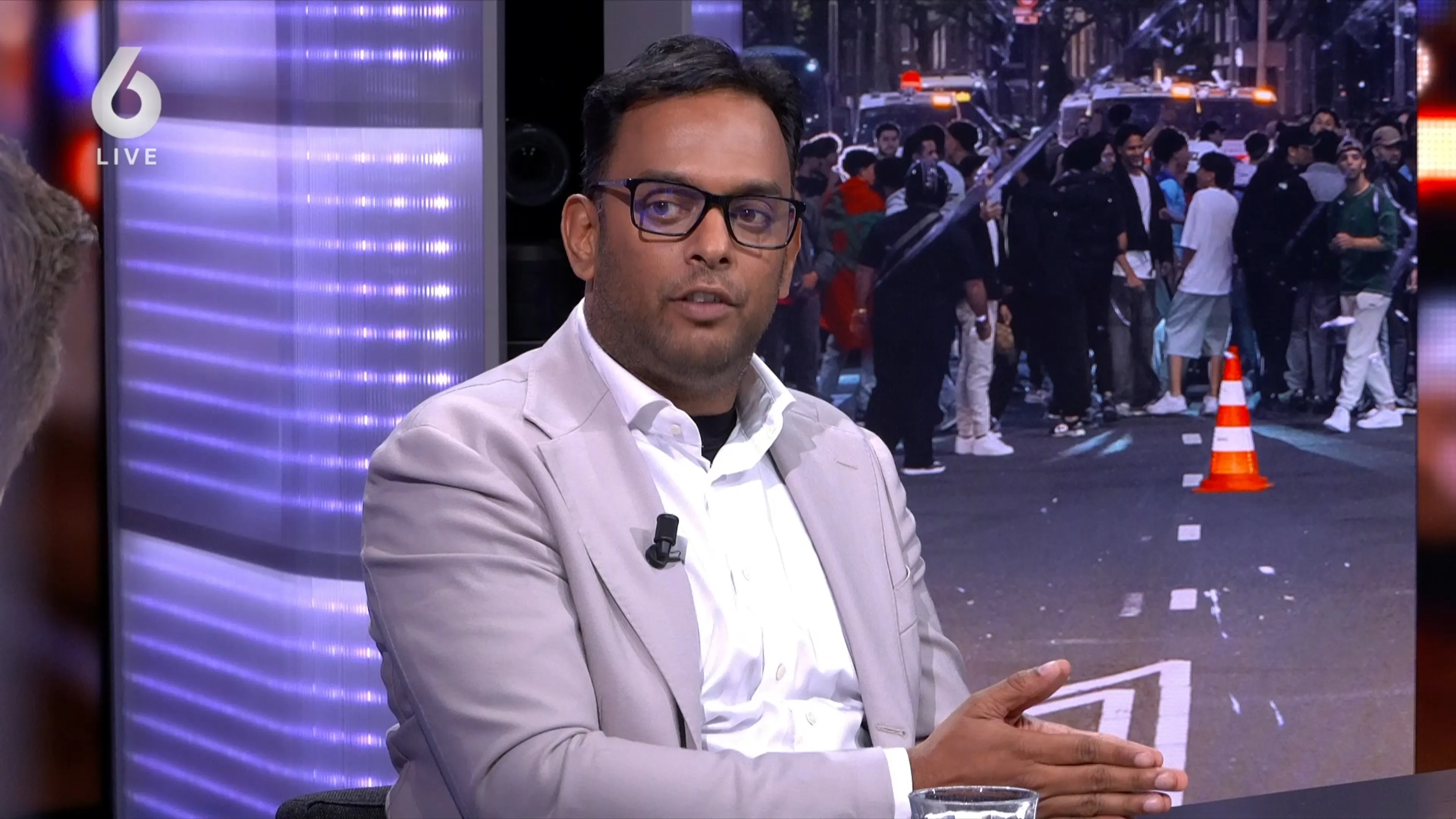 Shashi Roopram: ‘Maak de maatschappelijke stage weer verplicht’