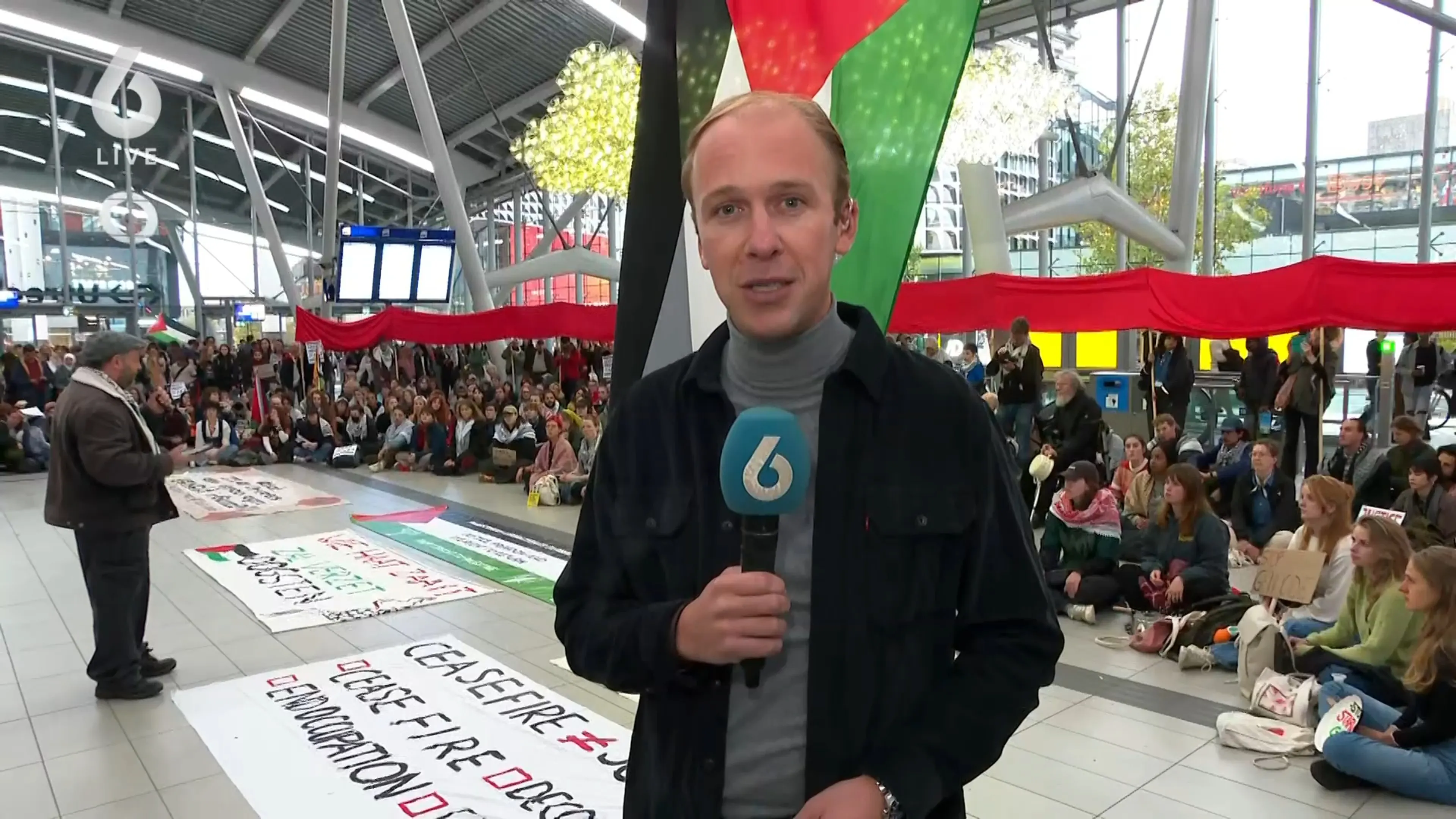 Honderden mensen op 7 oktober op Utrecht Centraal voor Gaza