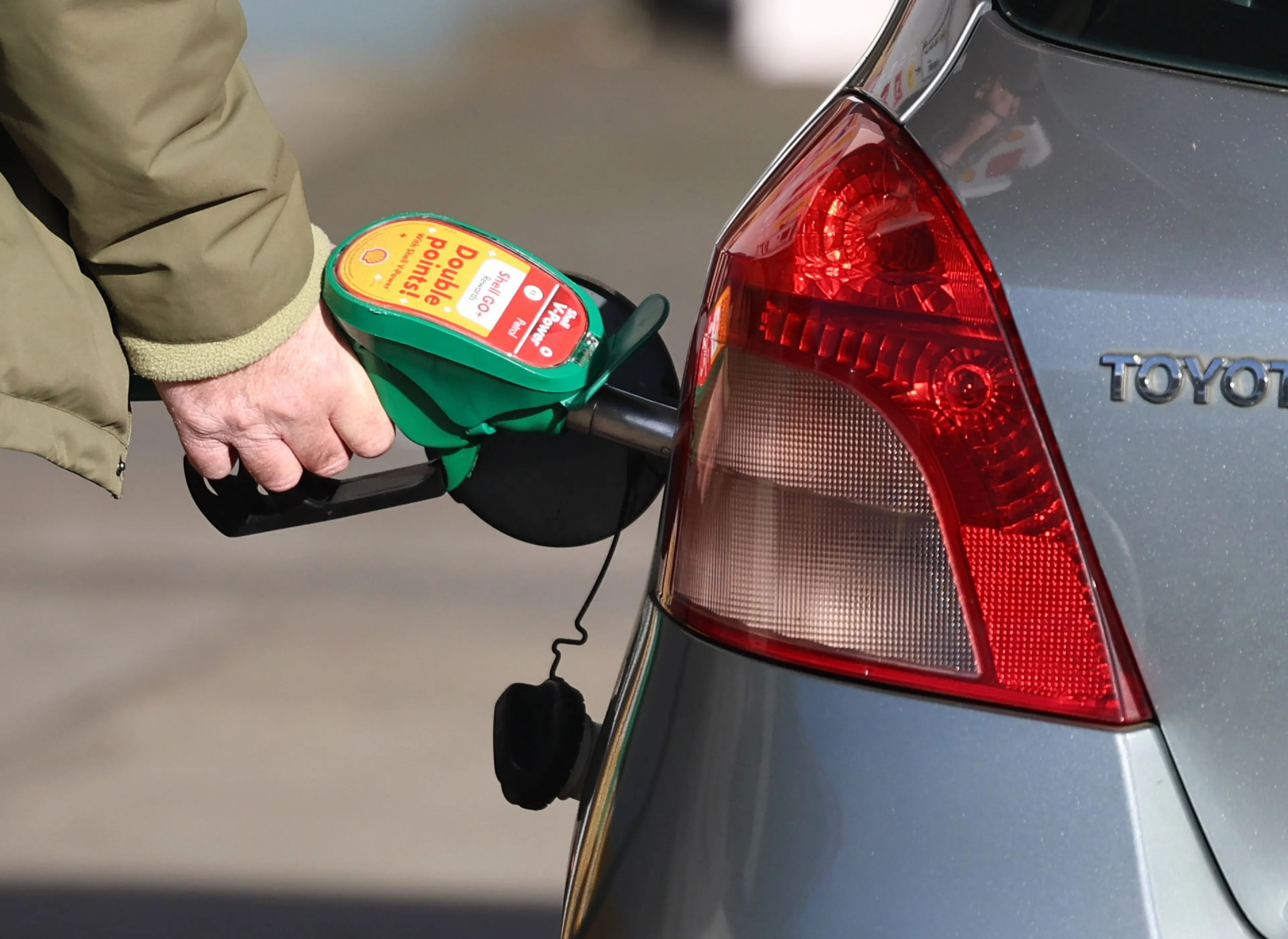 'Zwartste scenario: benzineprijs naar meer dan drie euro per liter'