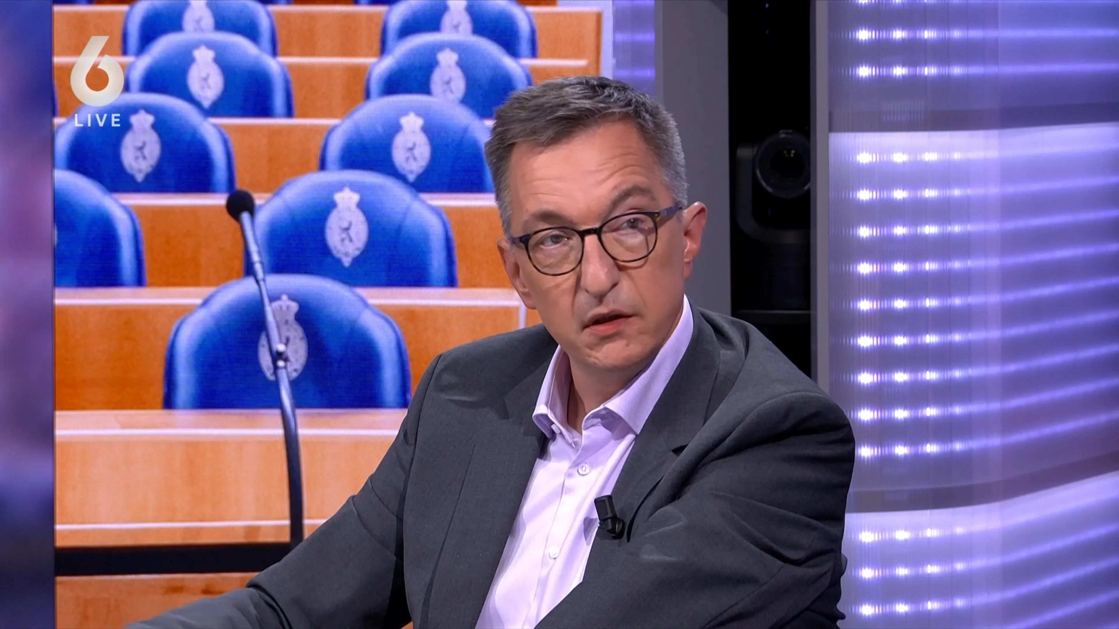 'Begroting kan alleen maar over rechts'