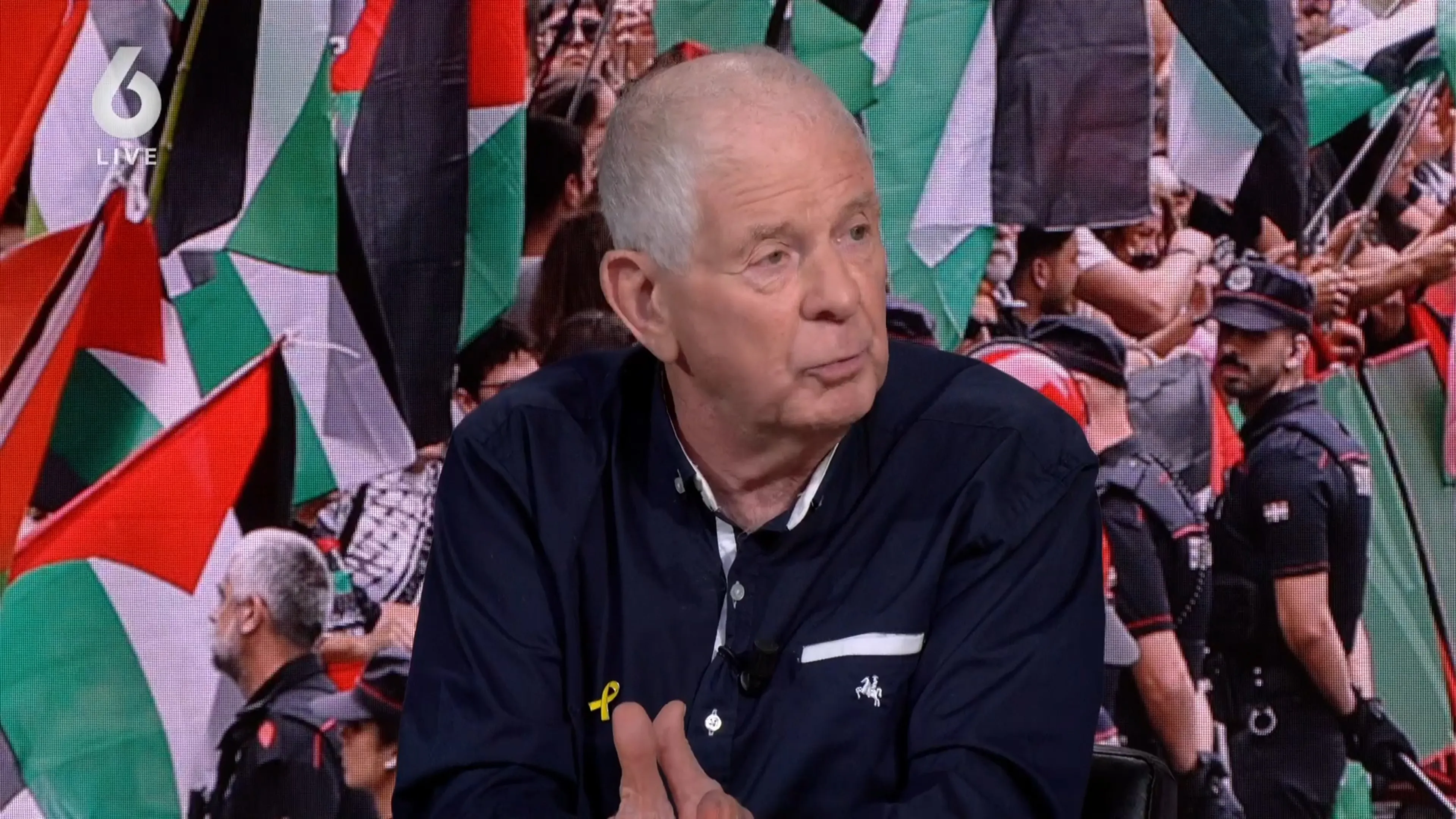 Frits Barend witheet na activisten bij Vuelta: 'Er rijdt ook een Rus mee, daar hoor je niemand over?'