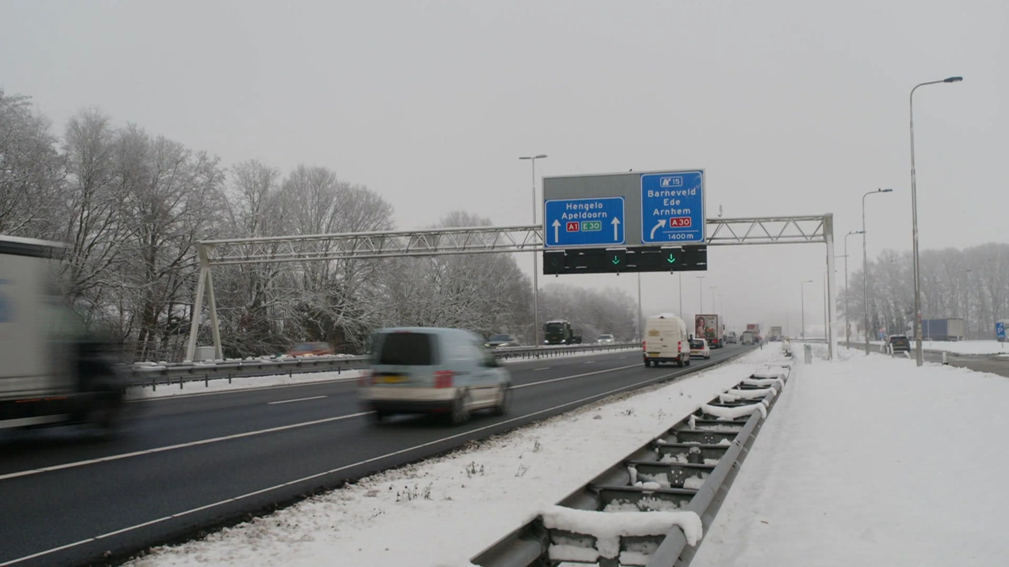 Pas je rijgedrag aan op gladde wegen: 'Velen houden zich niet aan sneeuwetiquette'