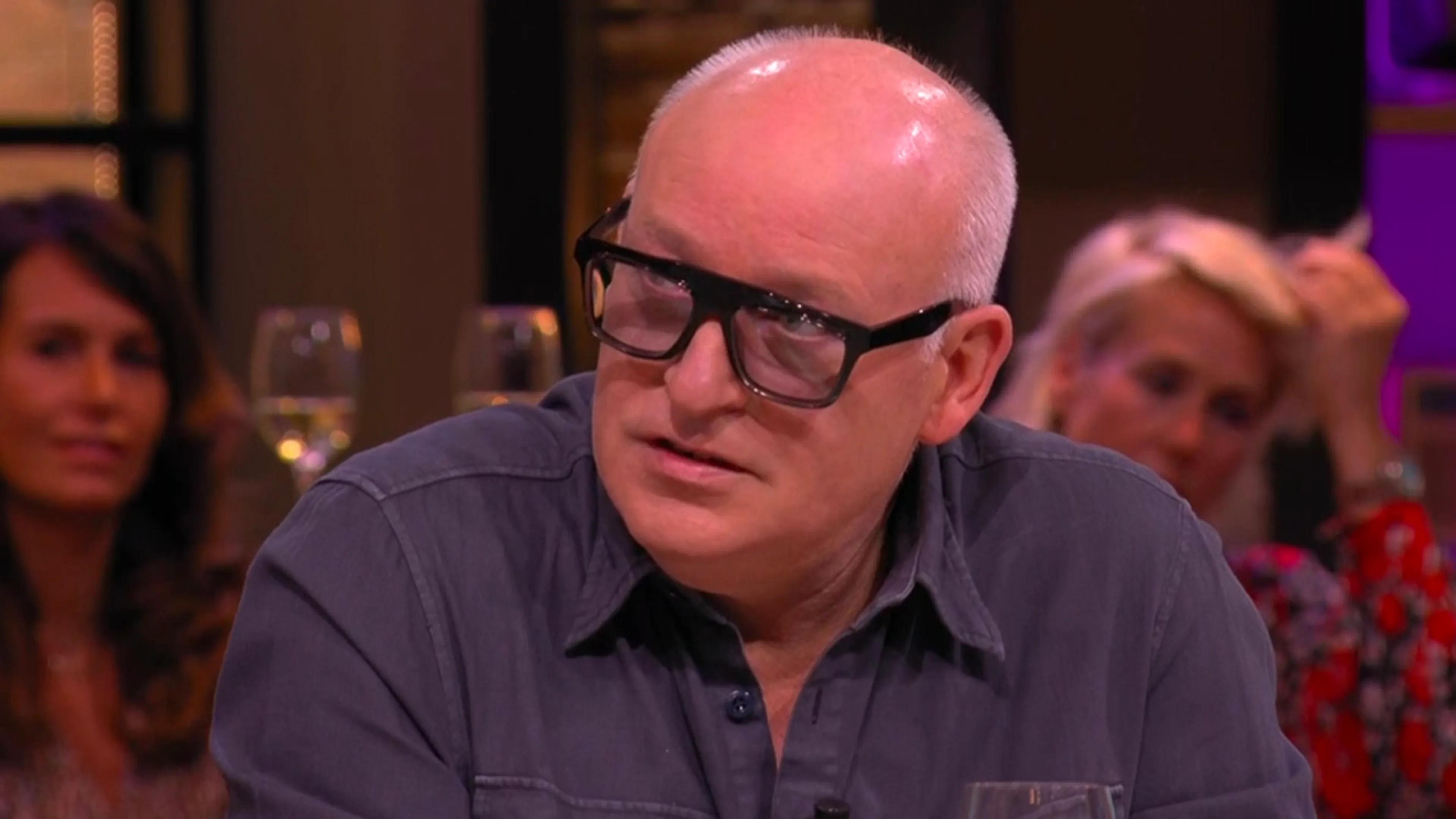 René ziet Songfestivalinzending Mia Nicolai negatief zijn over Nederland: 'Waar slaat dit op?!'