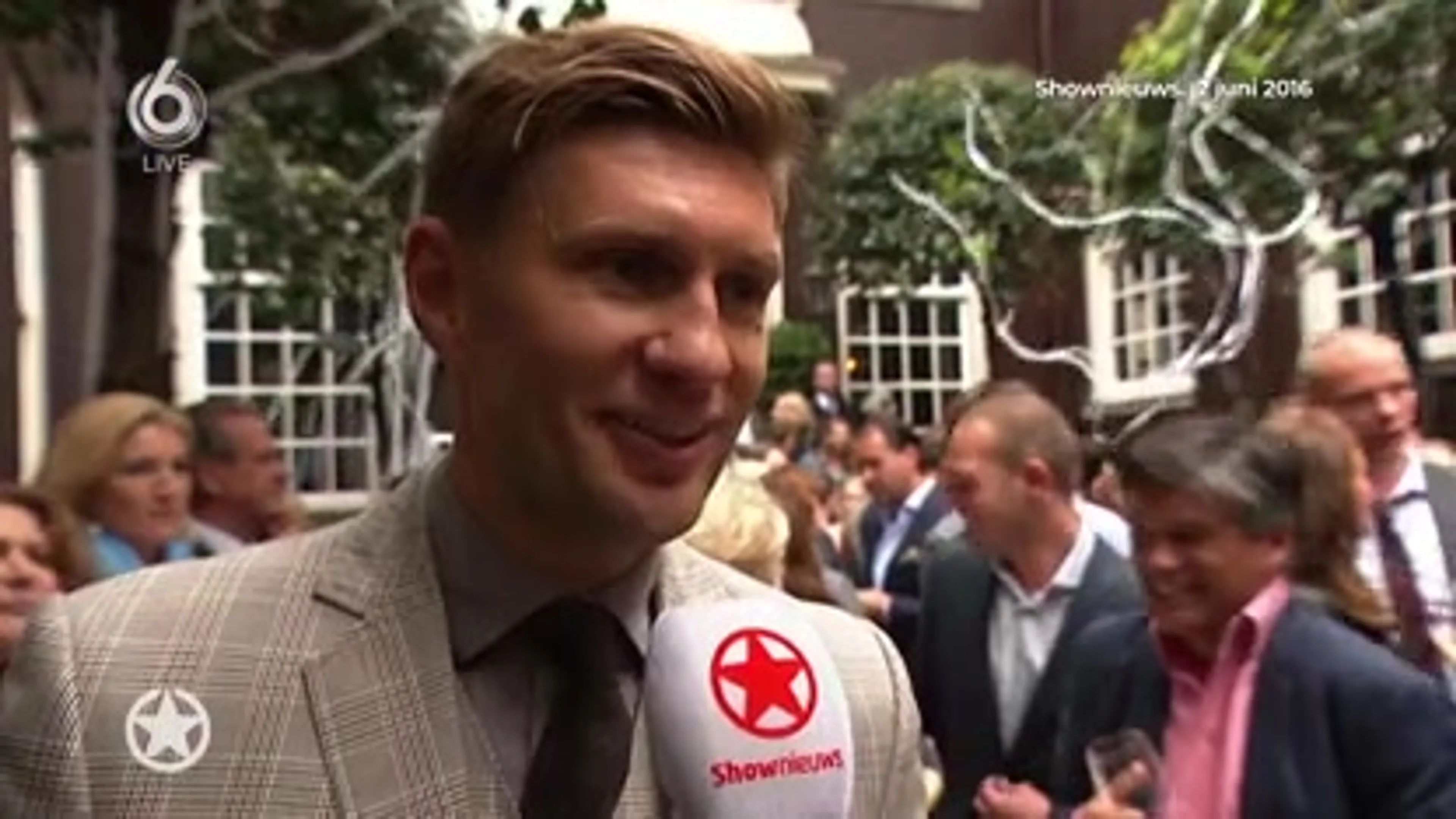 Evgeniy Levchenko openhartiger dan ooit!