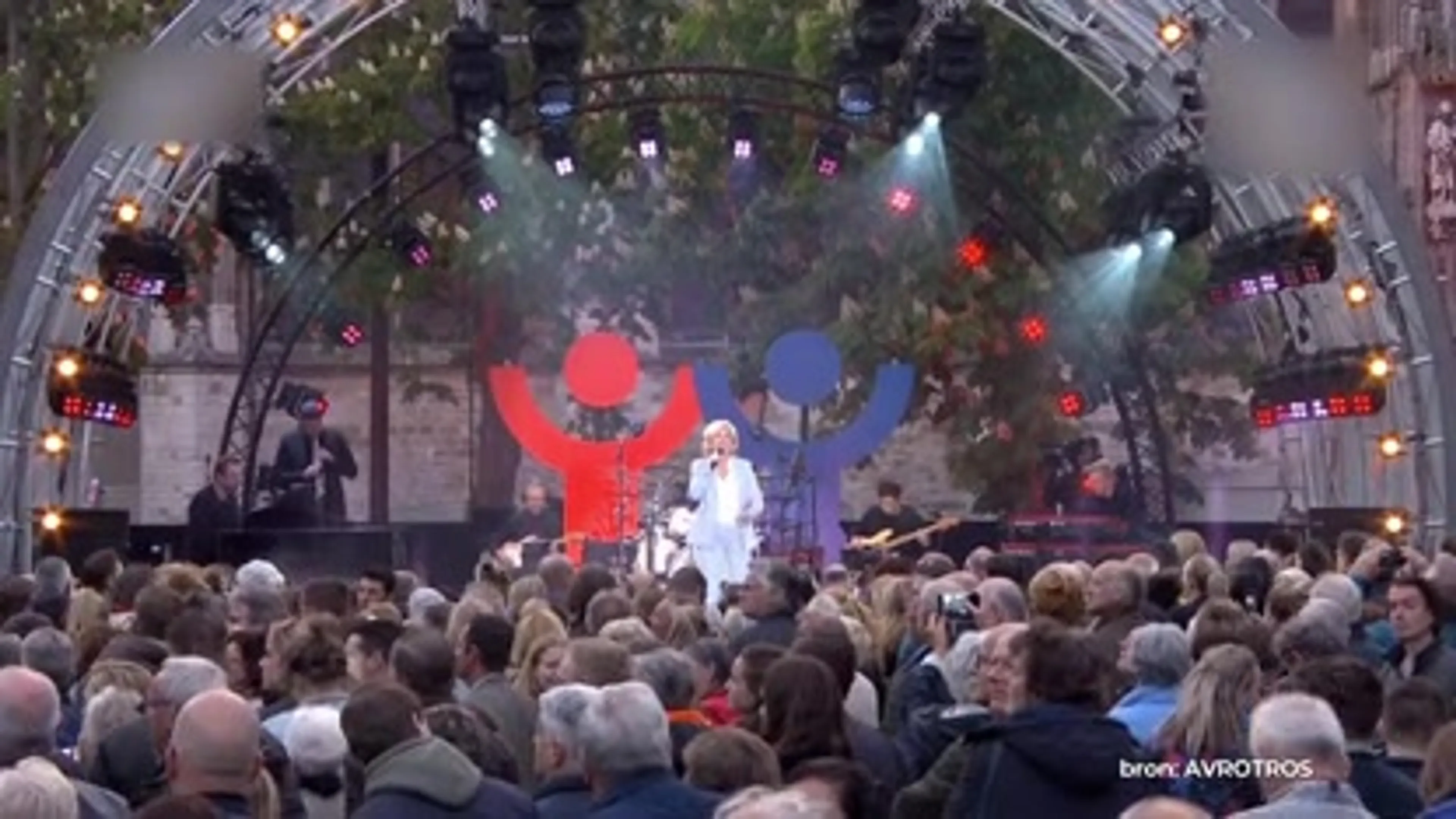 Emotionele avond voor Frans Bauer, Anita Meyer en Frits Sissing