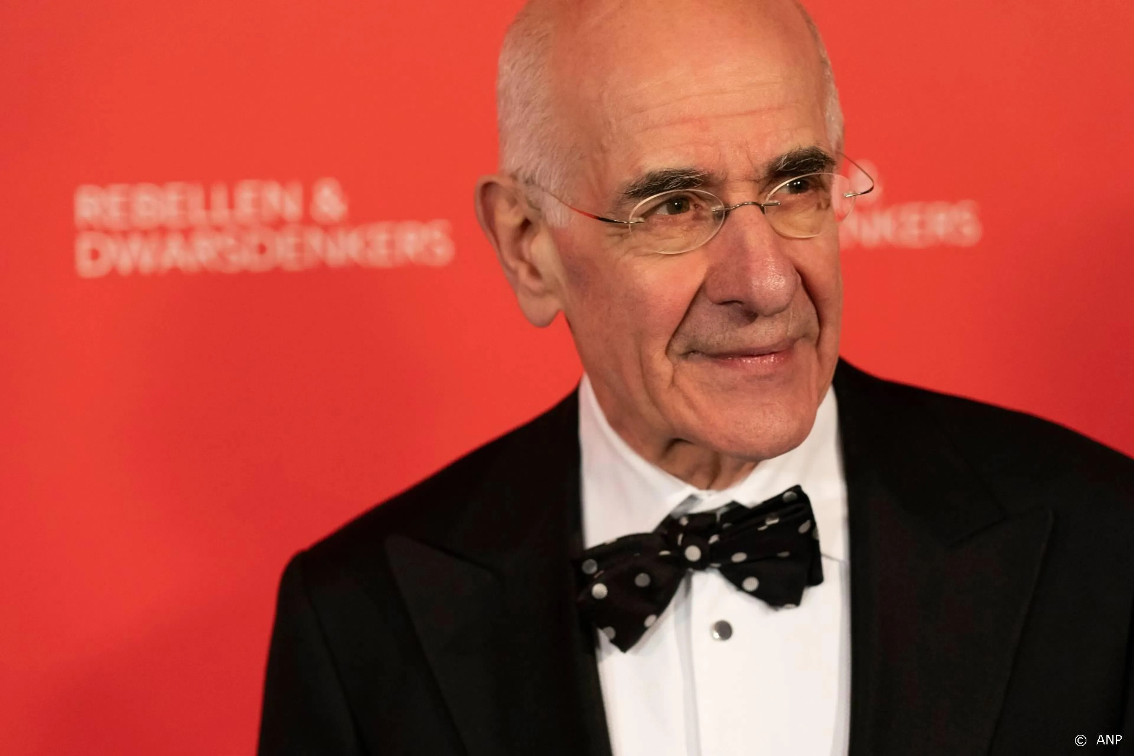 Frits Spits keert één week terug met de poplimerick