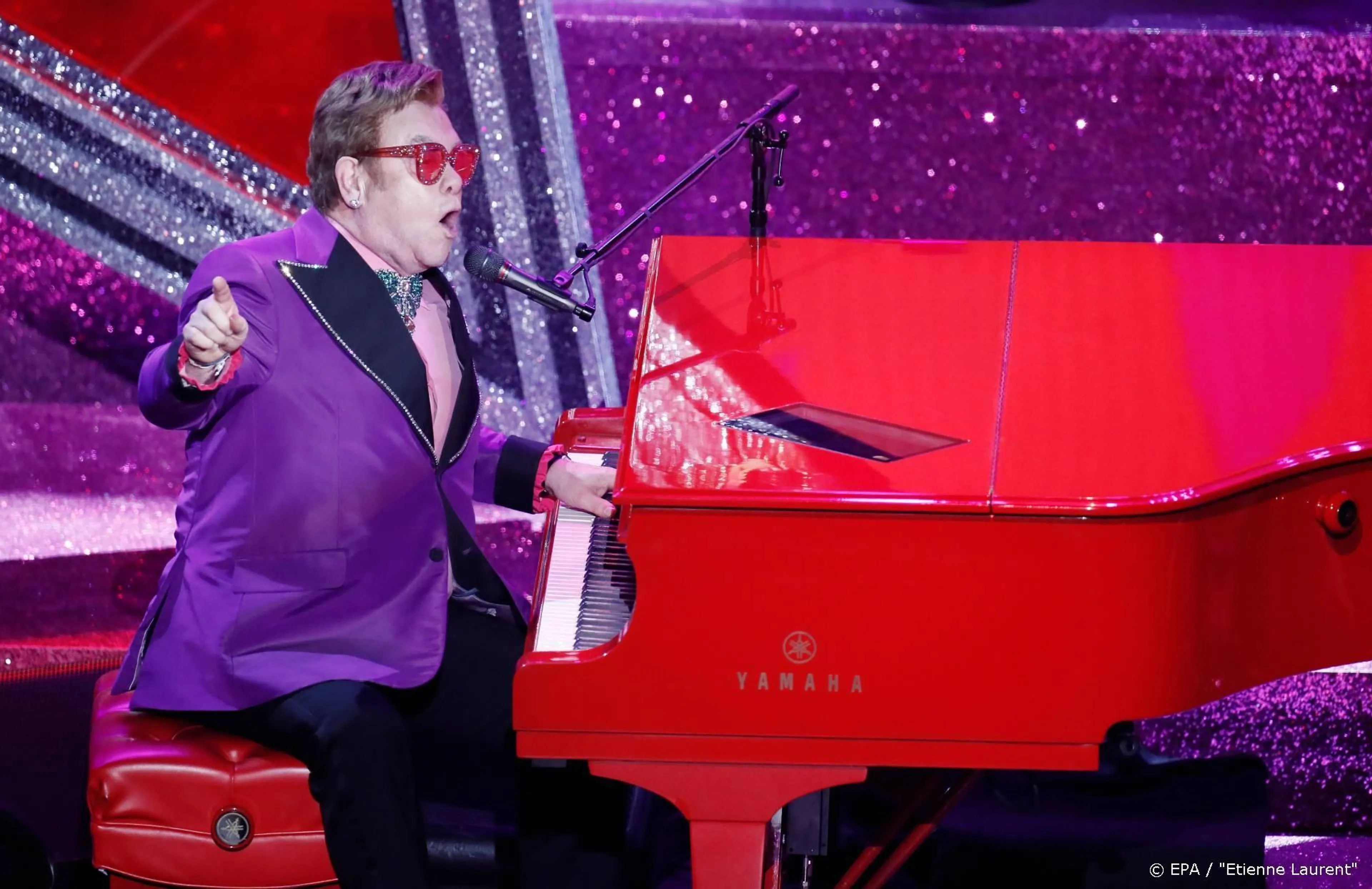Elton John moet bandleden ontslaan na gecancelde shows