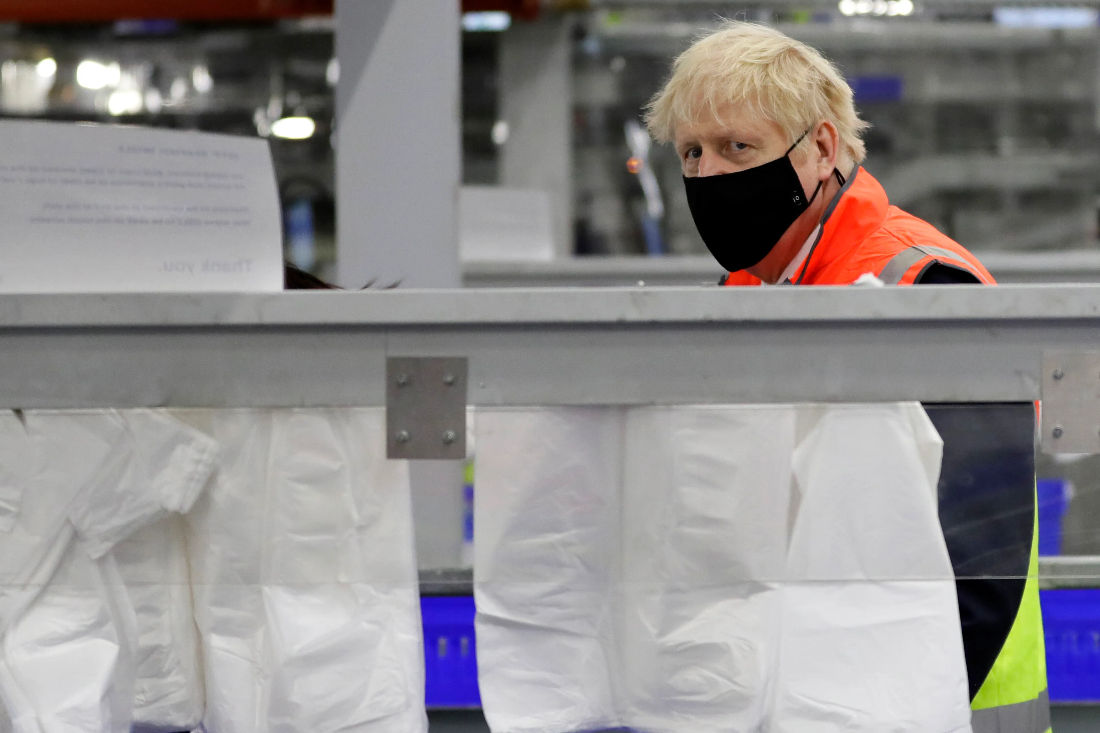 Britse premier Johnson moet weer in quarantaine