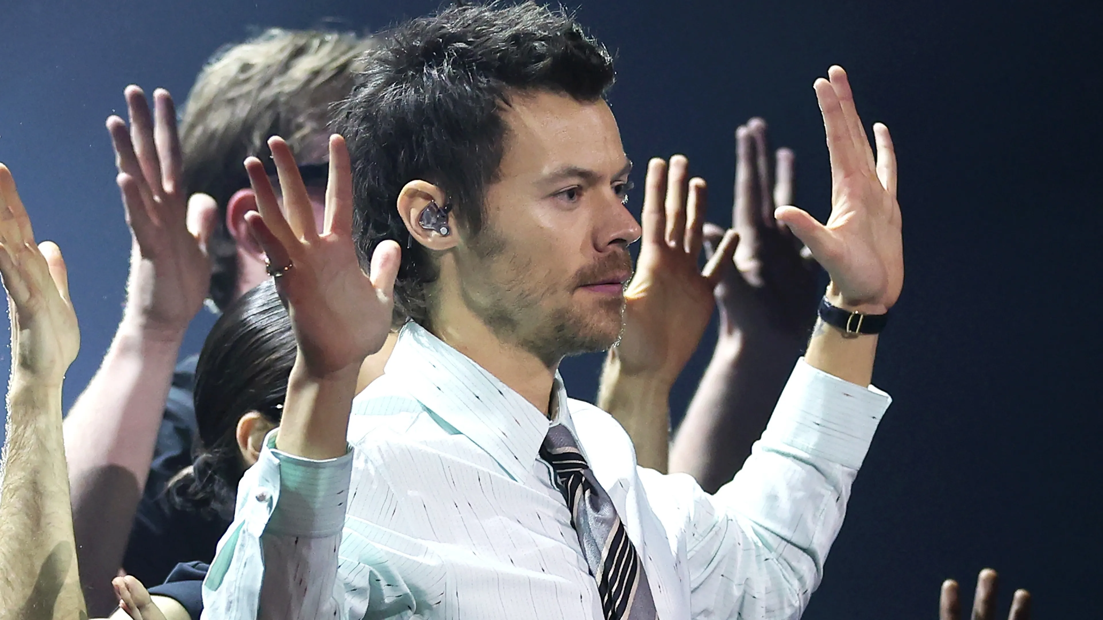 Harry Styles onder luid gejuich ontvangen in ArenA: 'Betekent de wereld'